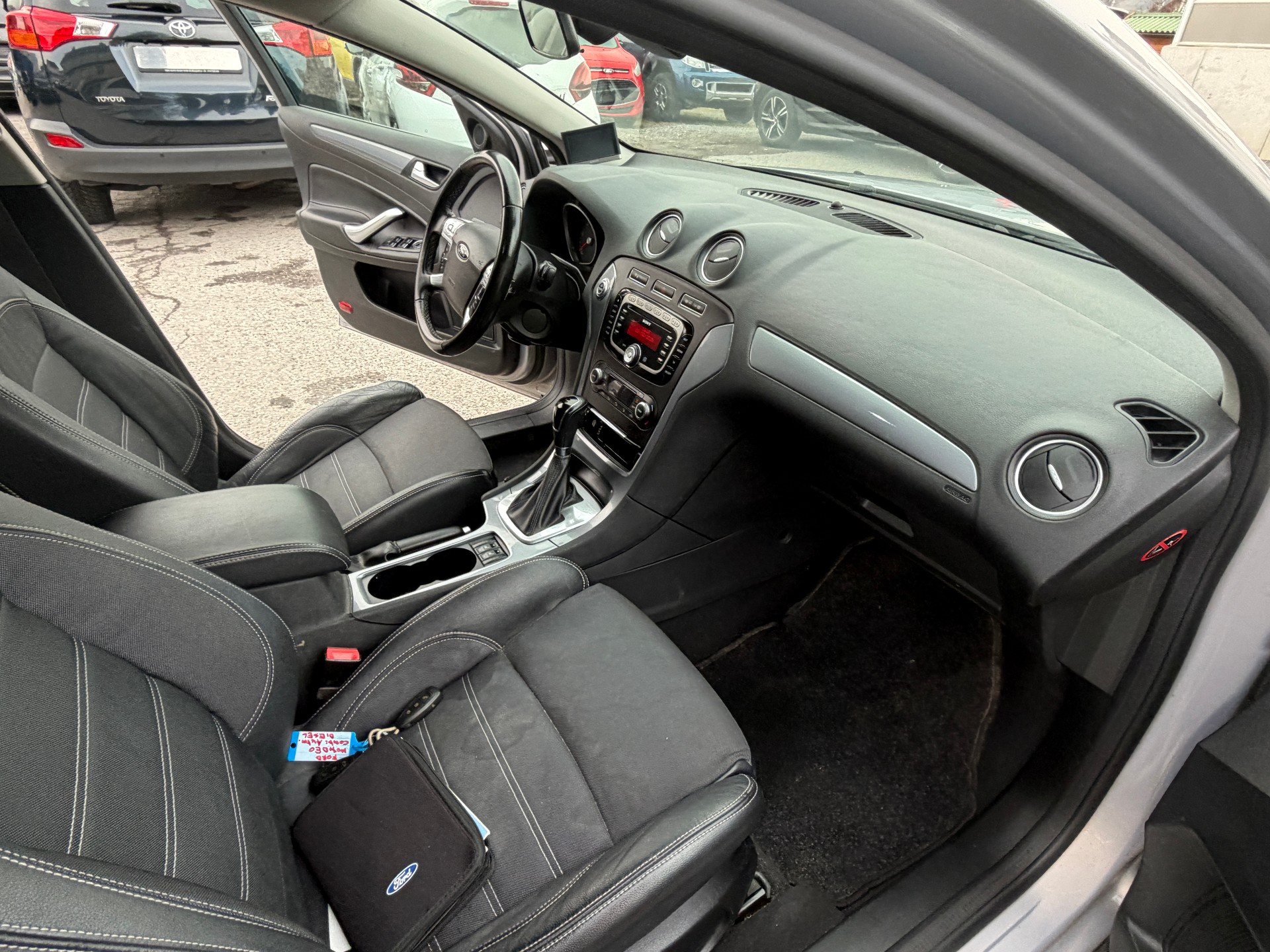 FORD Mondeo 2.0 TDCi 16V Carving PowerShift-image-9