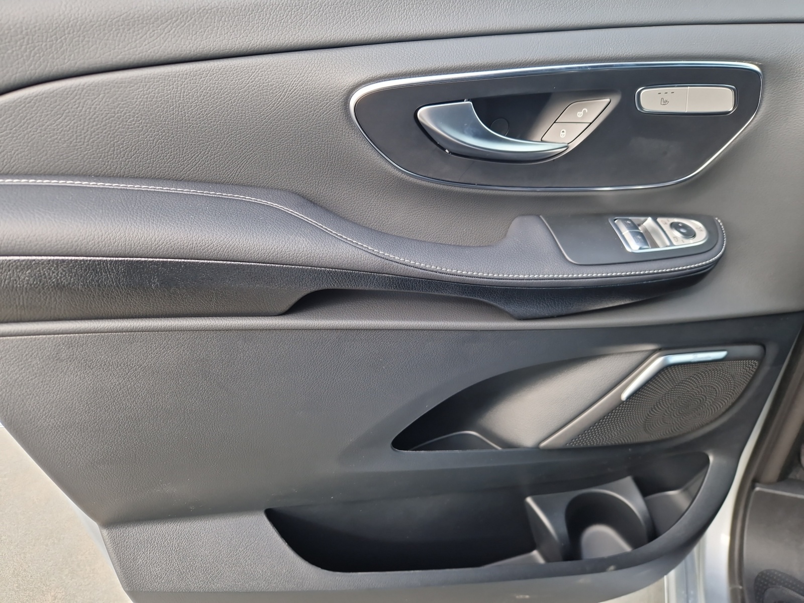 Image MERCEDES-BENZ V-300 V 300 lang Avantgarde 9G-Tronic