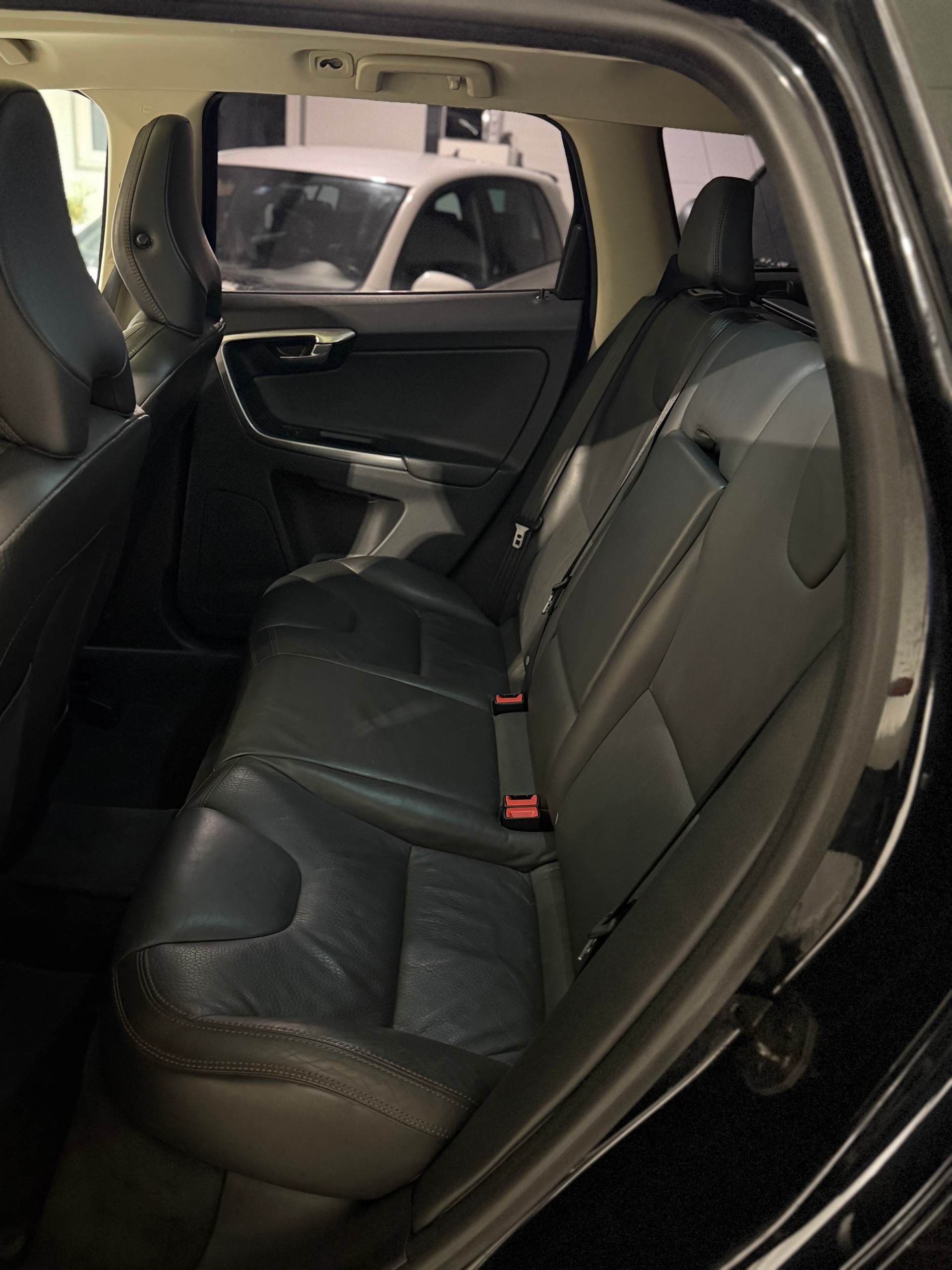 VOLVO Personenwagen-image-10