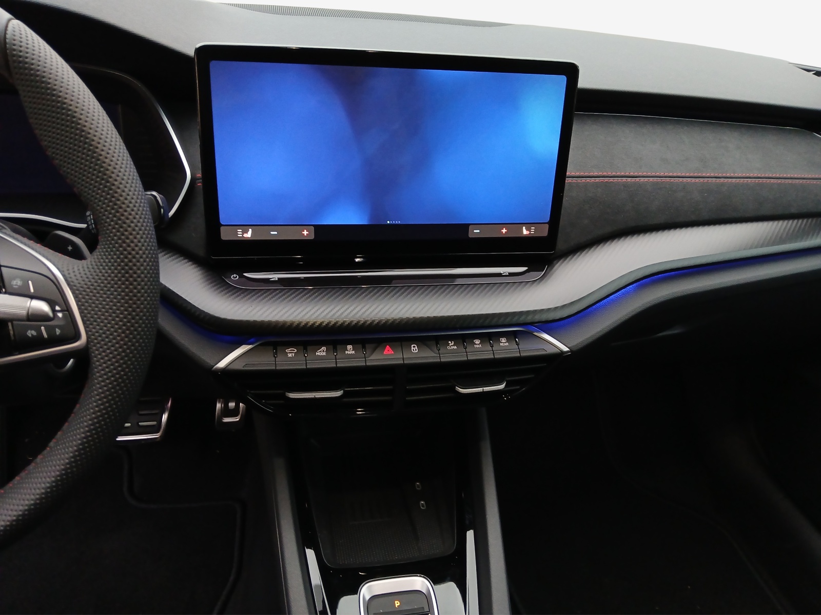 SKODA Octavia Combi 2.0 TSI DSG RS-image-10