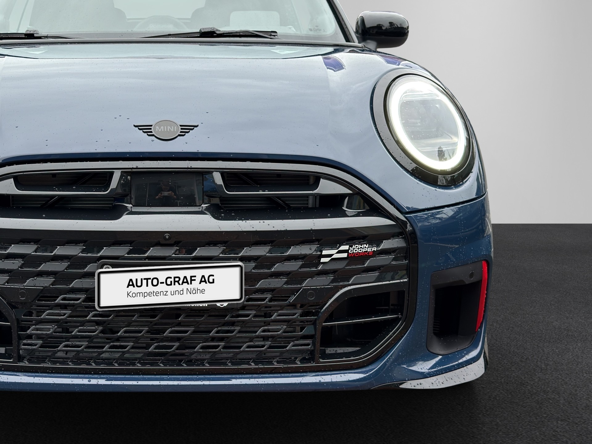MINI John Cooper Works Cabrio-image-8