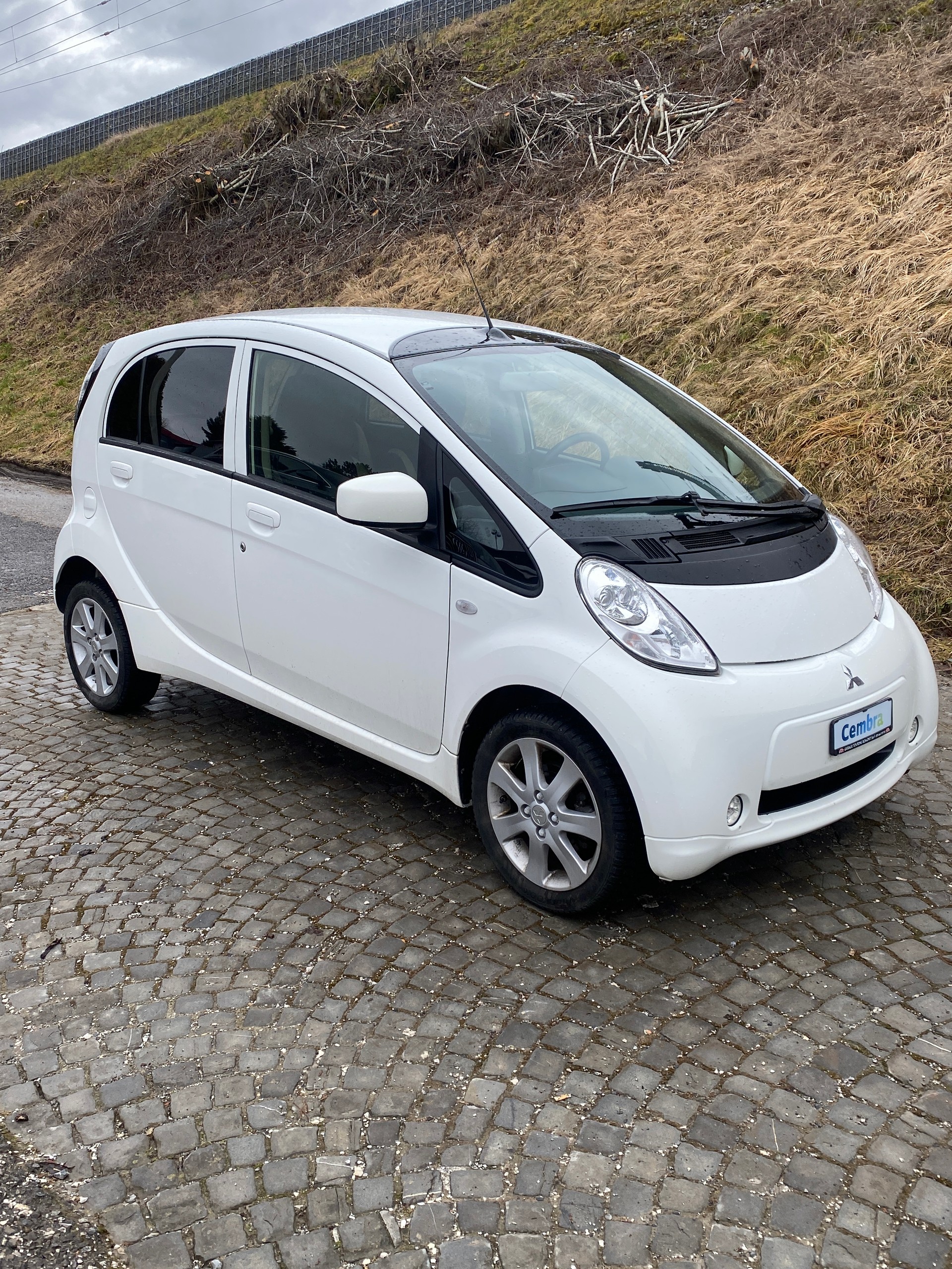 MITSUBISHI i MiEV Style