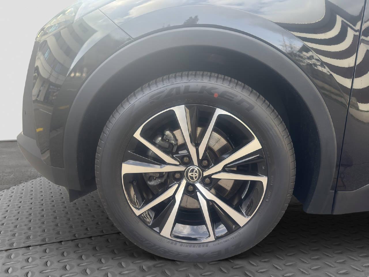 TOYOTA C-HR 2.0 PHEV Swiss Edition-image-8