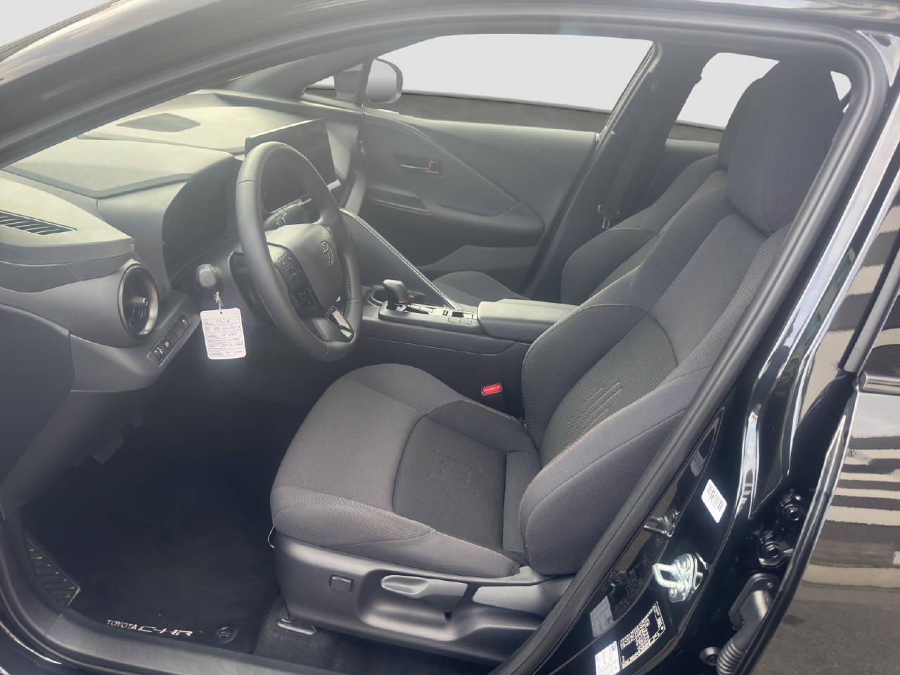 TOYOTA C-HR 2.0 PHEV Swiss Edition-image-10