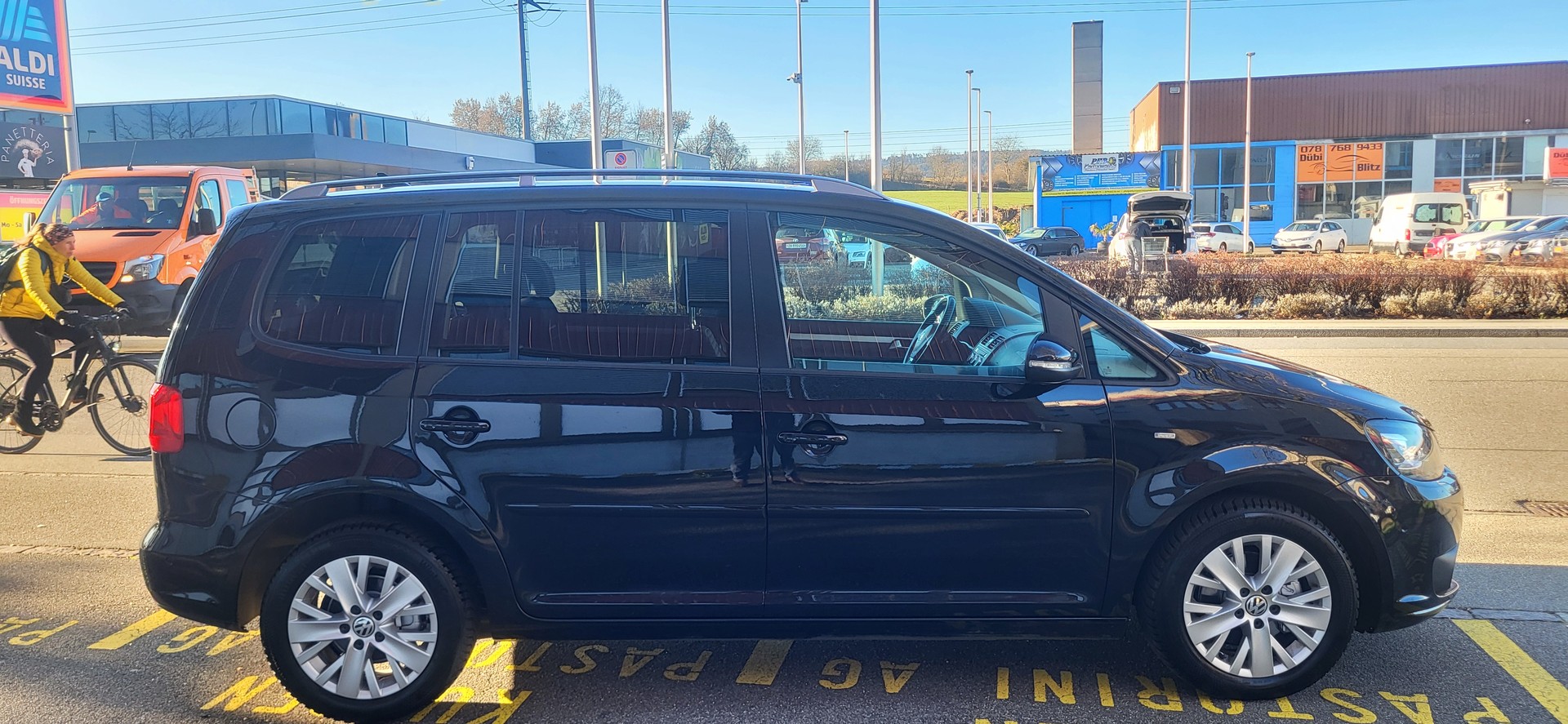 VW Touran 1.6 TDI BlueMotion Technology Cup DSG-image-3