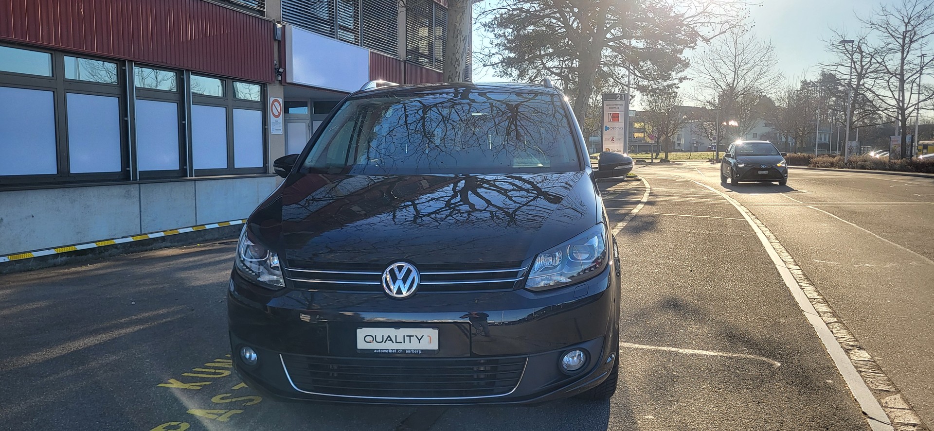 VW Touran 1.6 TDI BlueMotion Technology Cup DSG-image-0