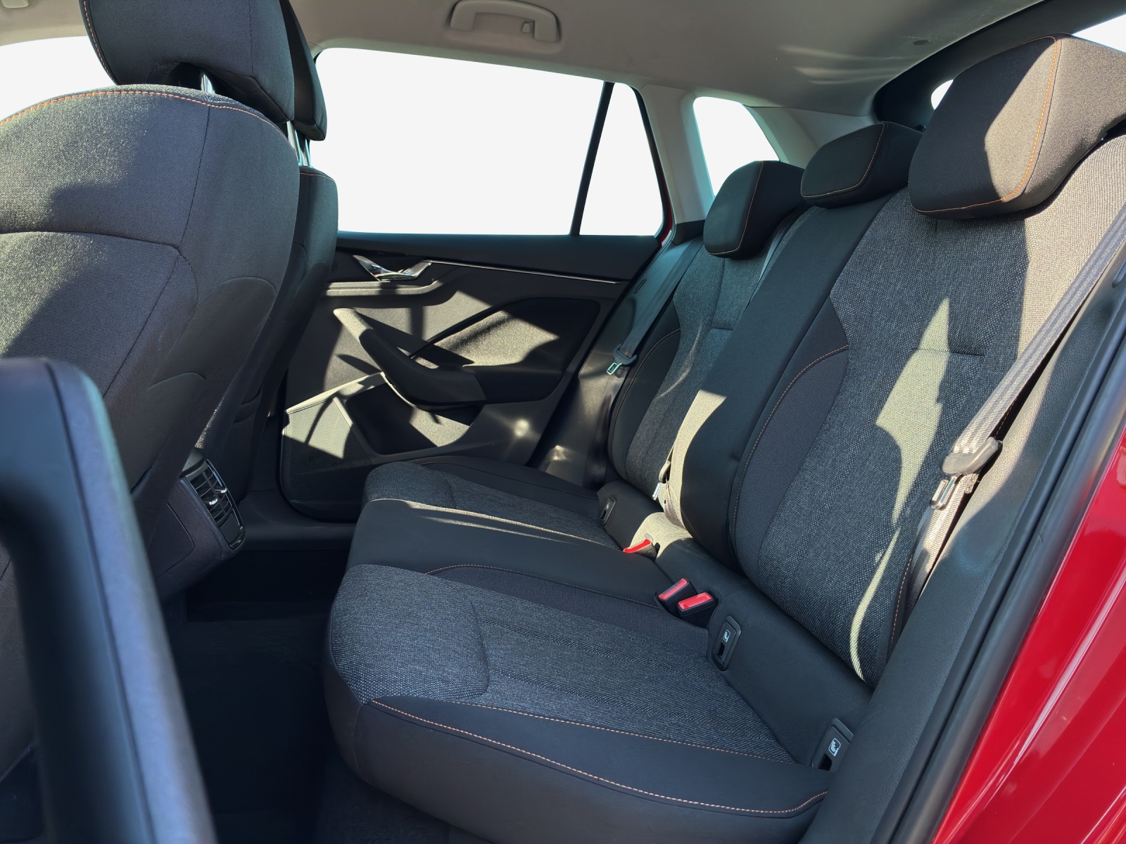 SKODA Kamiq 1.0 TSI Ambition DSG-image-11