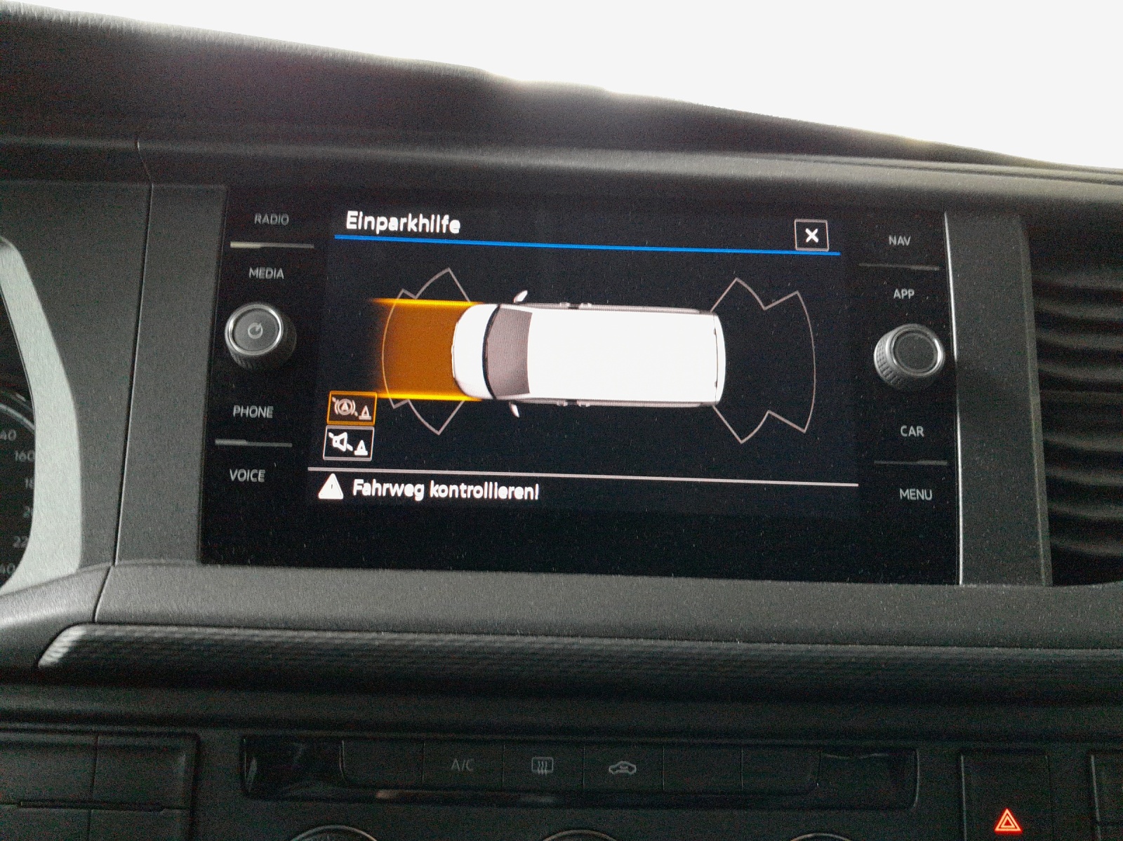 VW T6.1 2.0 TDI 4Motion-image-13