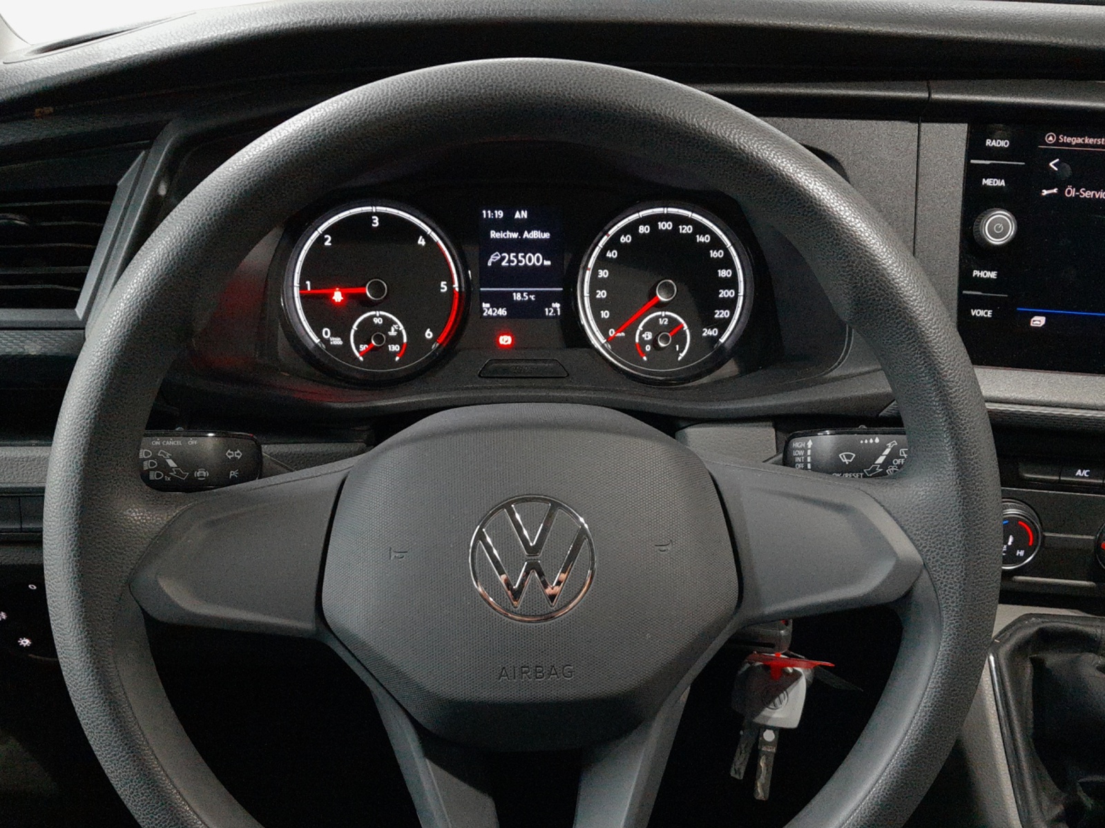 VW T6.1 2.0 TDI 4Motion-image-9