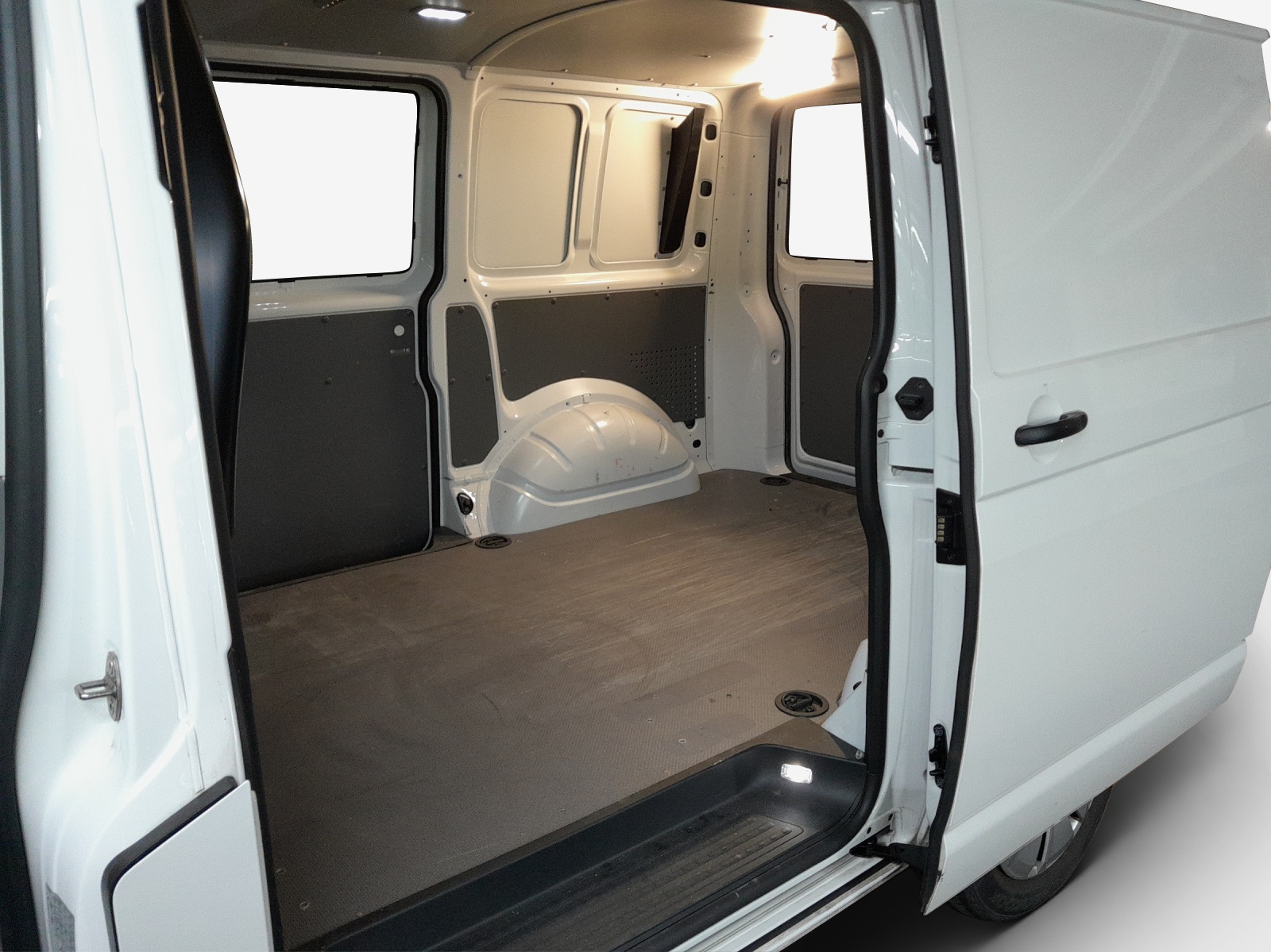 VW T6.1 2.0 TDI 4Motion-image-11