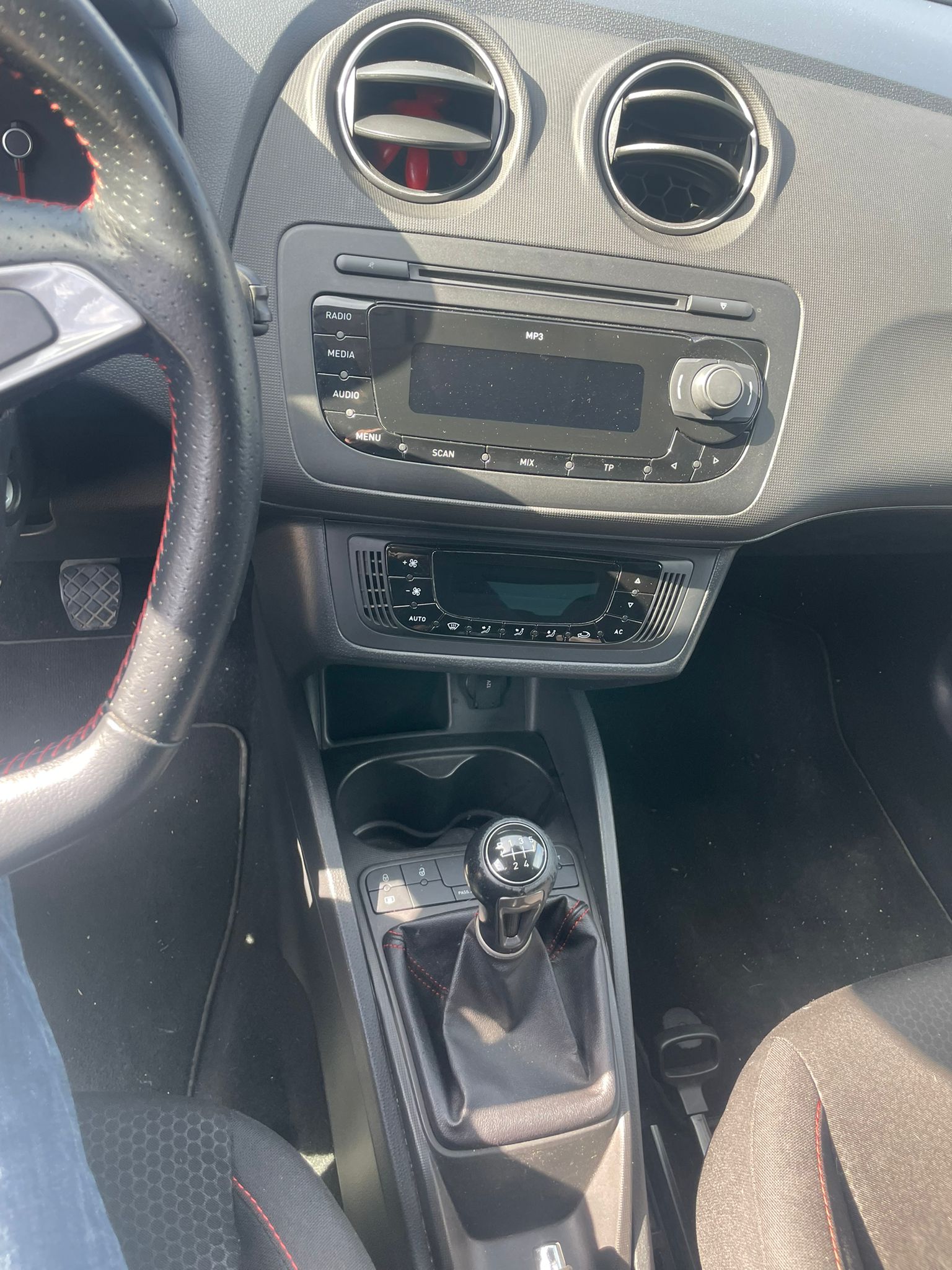 SEAT Ibiza 1.2 TSI FR-image-6
