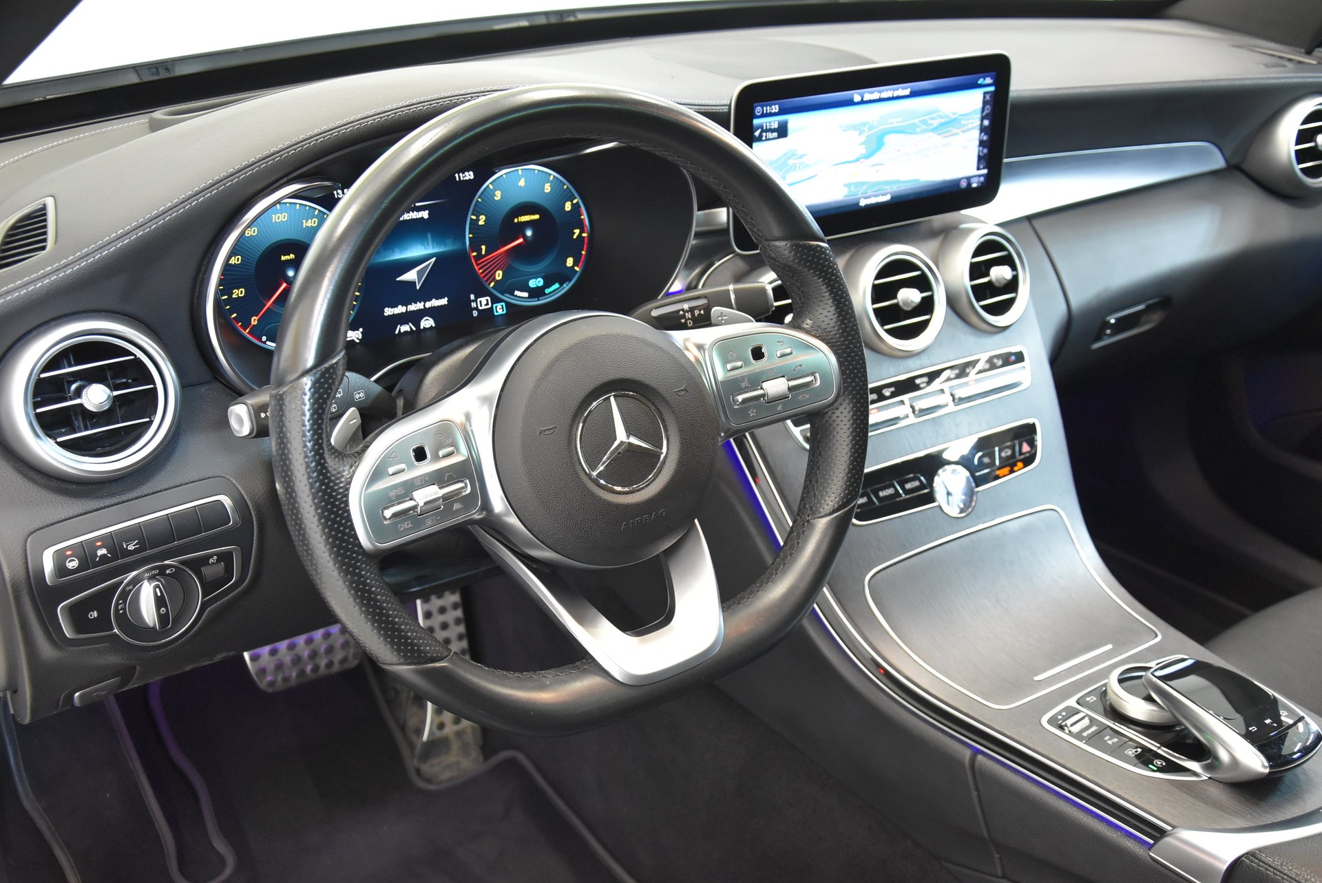 MERCEDES-BENZ C 300 AMG Line 4Matic 9G-Tronic-image-2