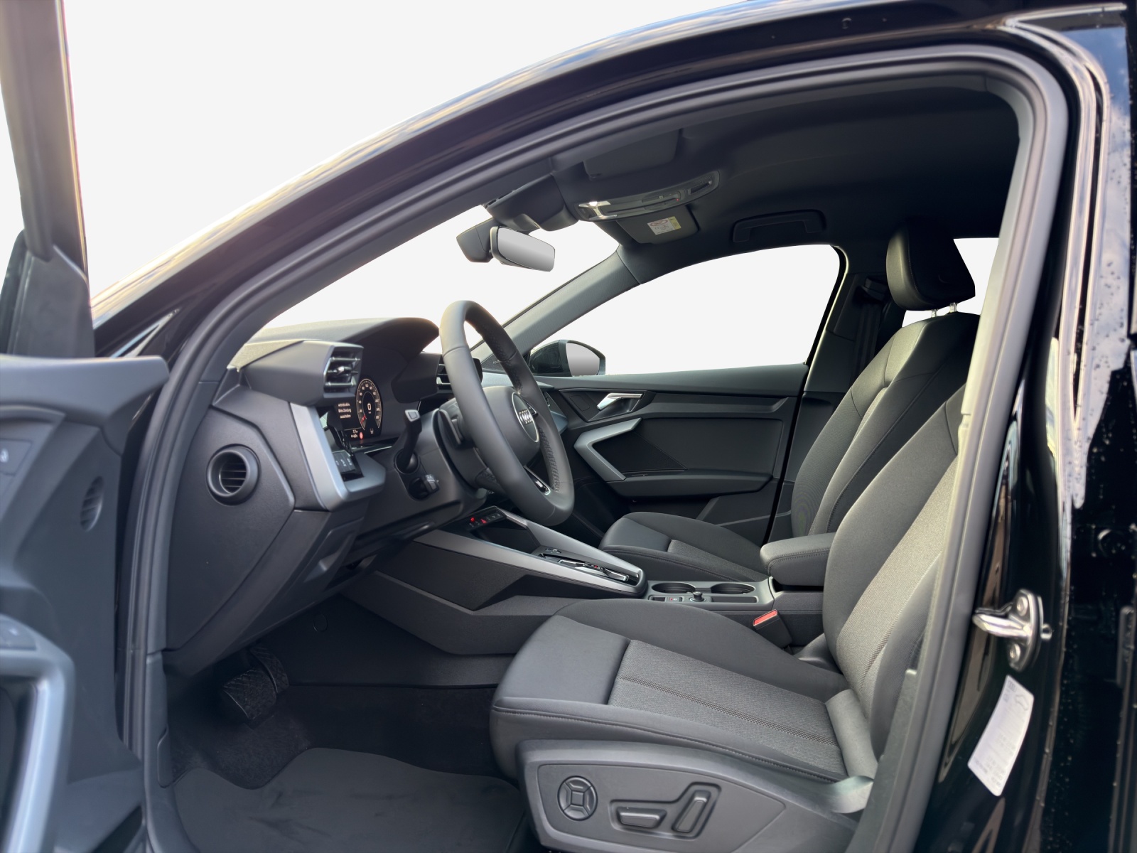 AUDI A3 Sportback TFSI 110 kW Attraction S tronic-image-7