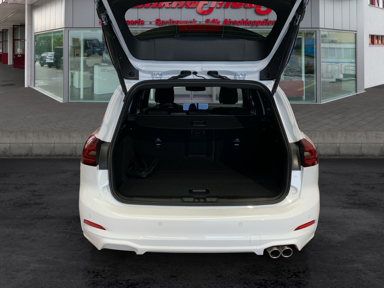 FORD Focus SW 1.0i EcoB Hybrid 155 ST-Line X-image-10
