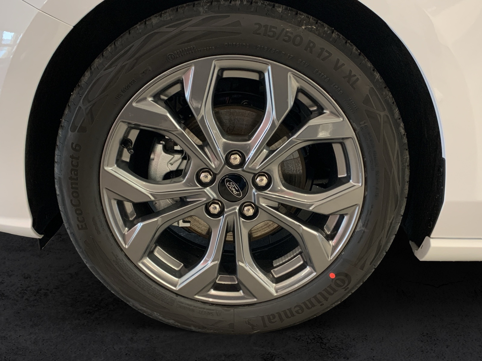 FORD Focus SW 1.0i EcoB Hybrid 155 ST-Line X-image-11