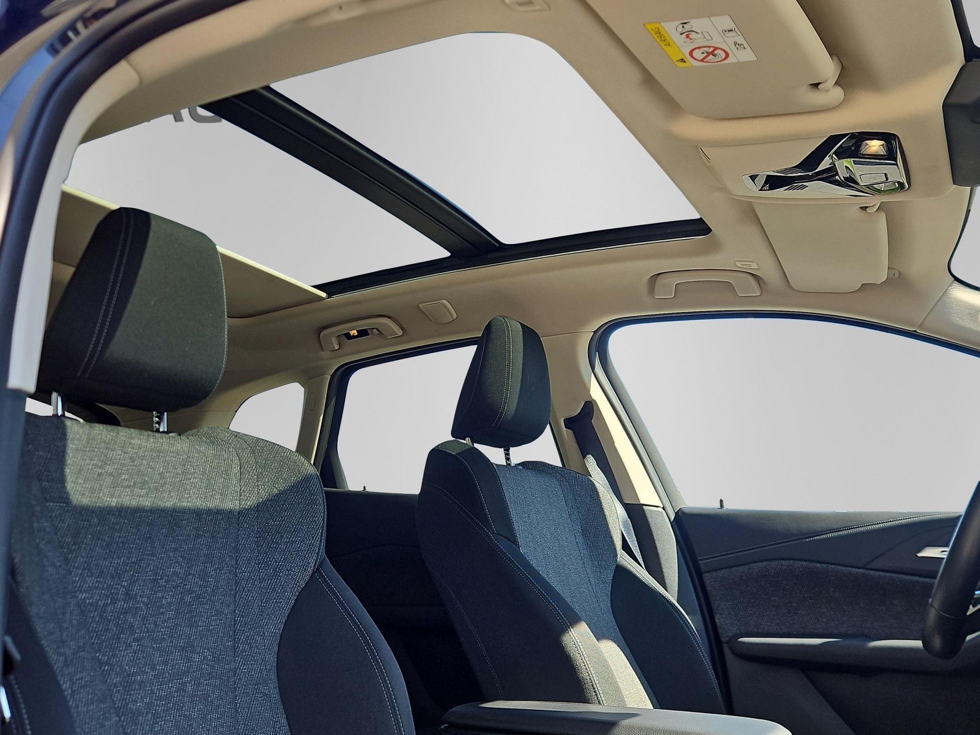 BMW 218d DKG-image-21