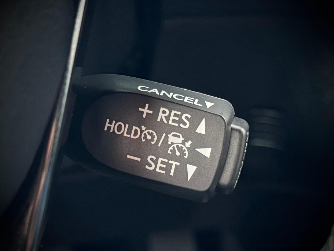 TOYOTA Hilux 2.8d MHEV Invincible Double Cab 4x4-image-22