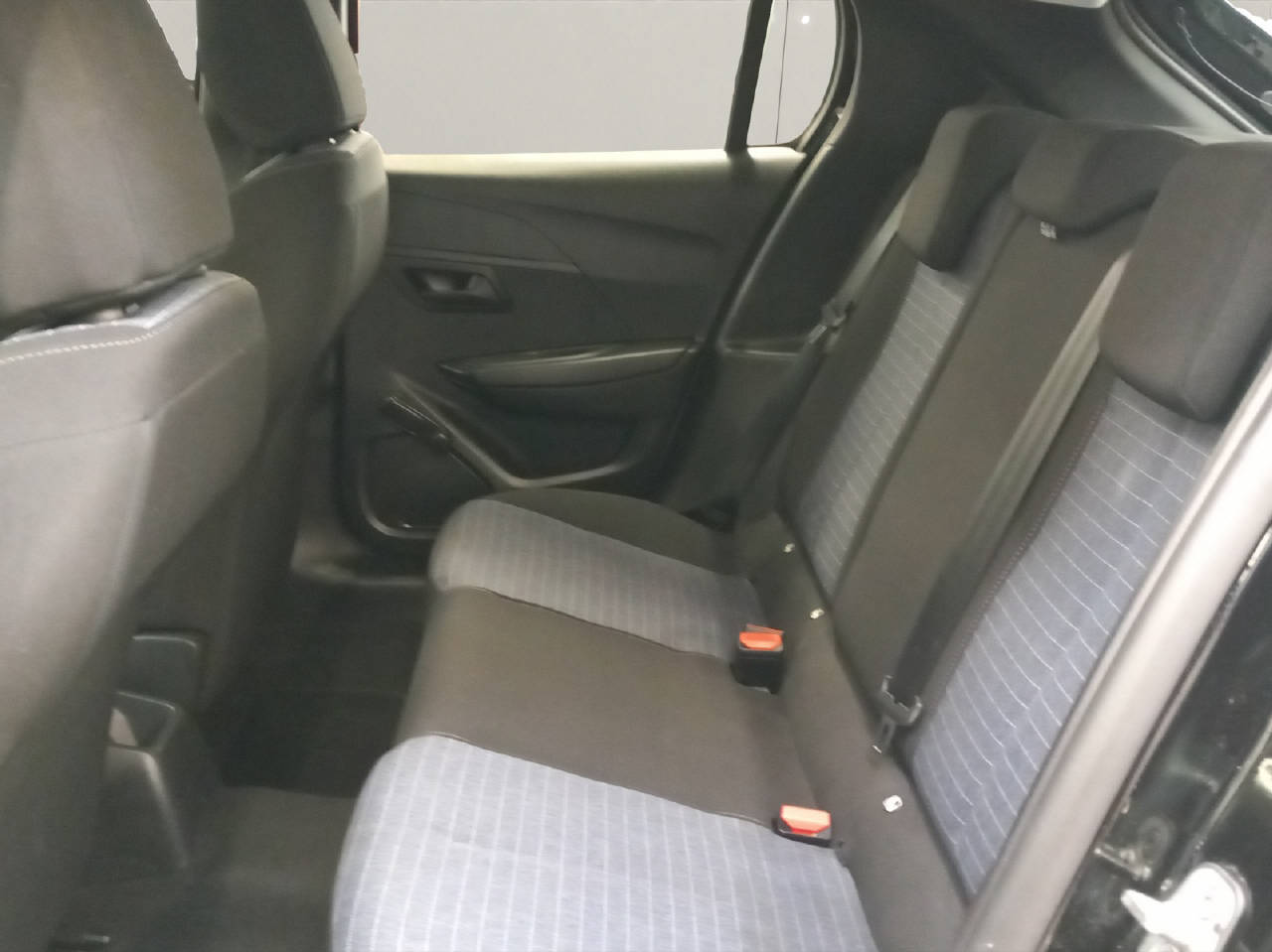 PEUGEOT 208 1.2 PureTech Like-image-9