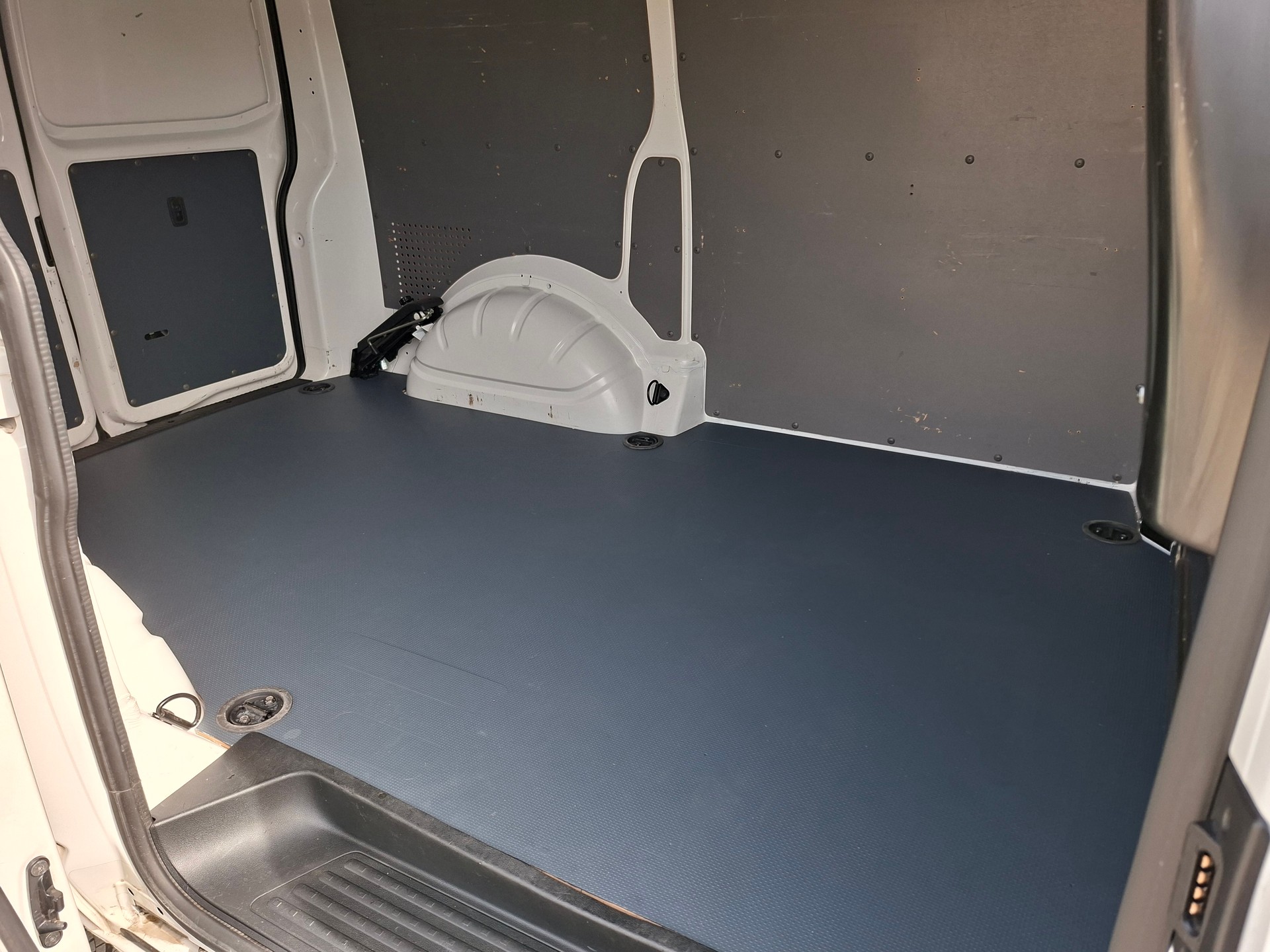 VW T6.1 2.0 TDI-image-6