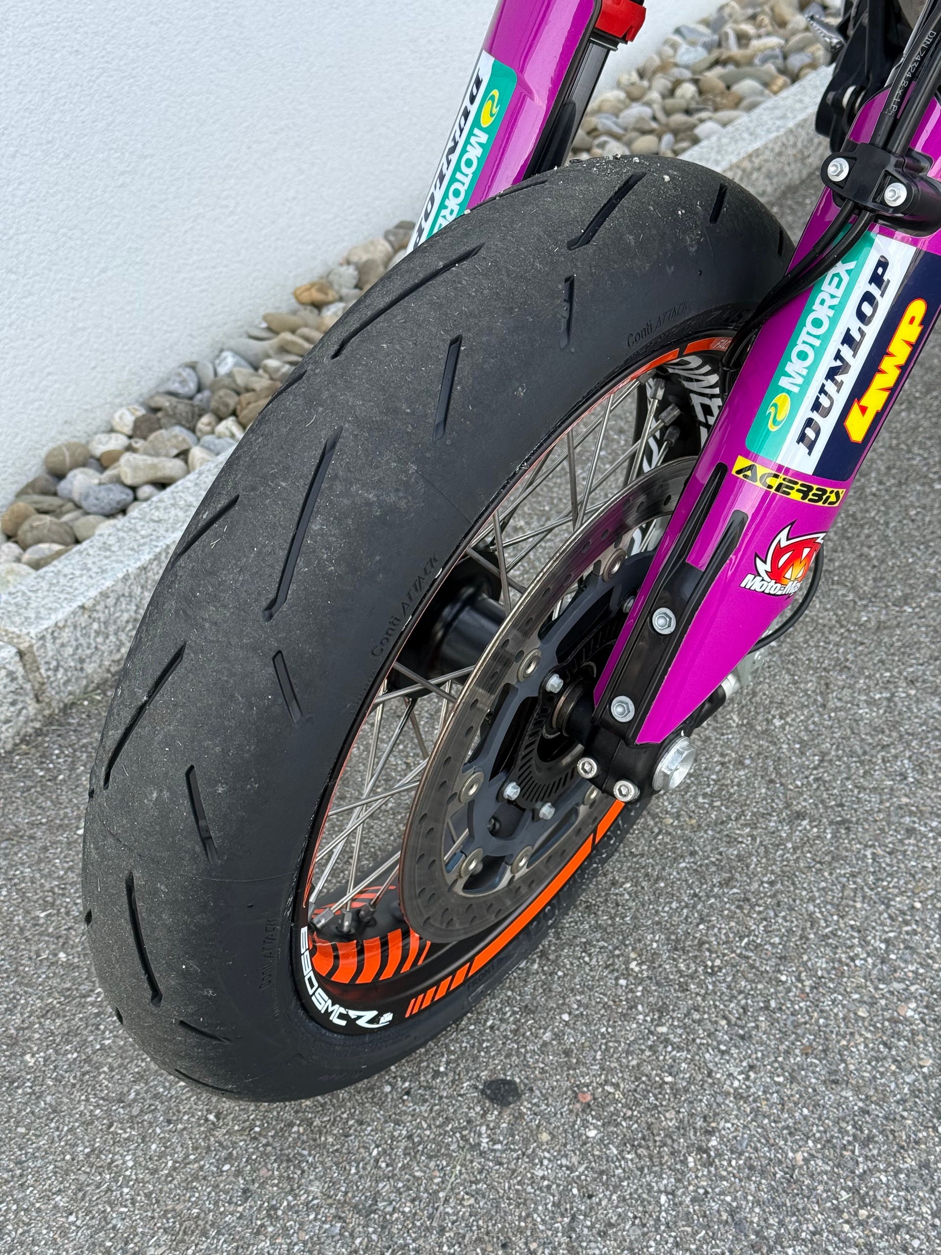 KTM 690 SMC R (35kW)-image-12