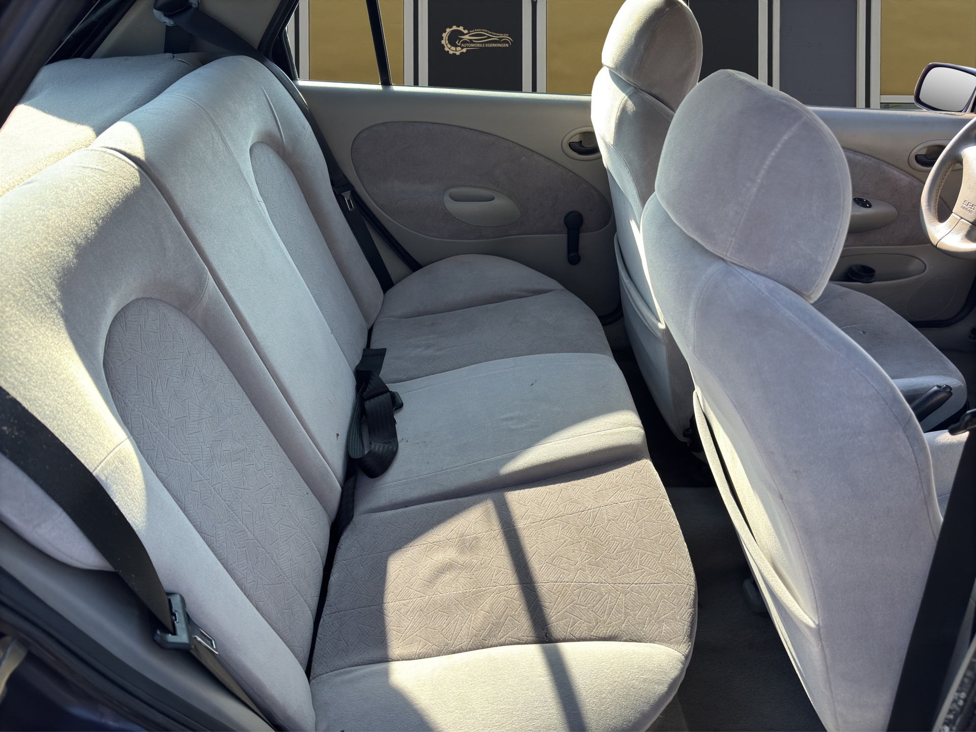 FORD Fiesta 1.2i 16V Ghia-image-11