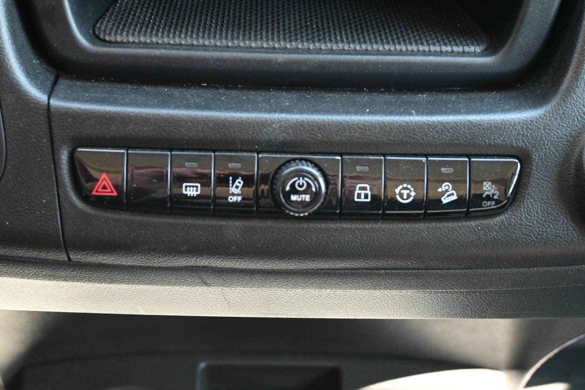 PEUGEOT Boxer 2.2 HDI 435 L4H2 EAT8-image-12