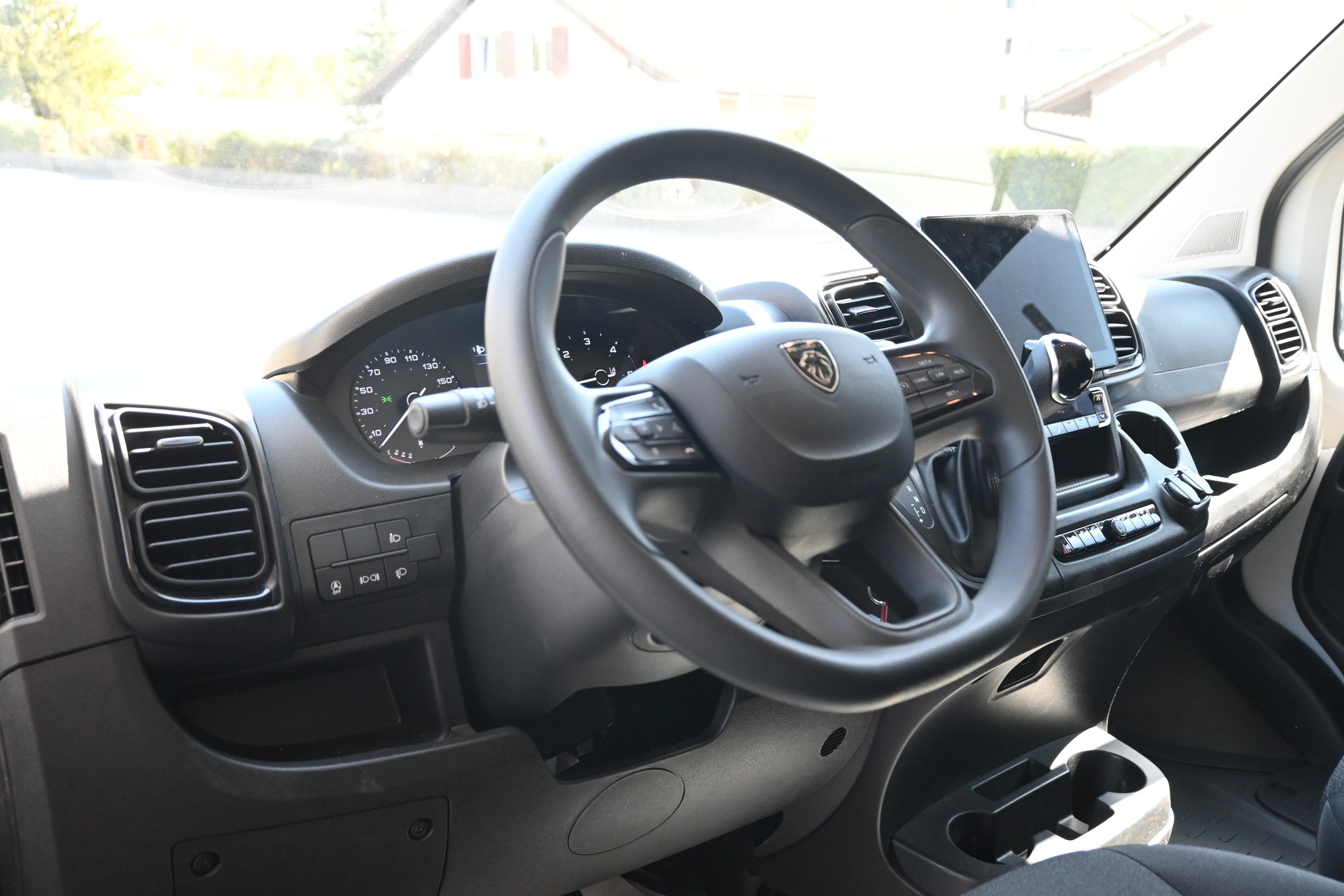 PEUGEOT Boxer 2.2 HDI 435 L4H2 EAT8-image-7