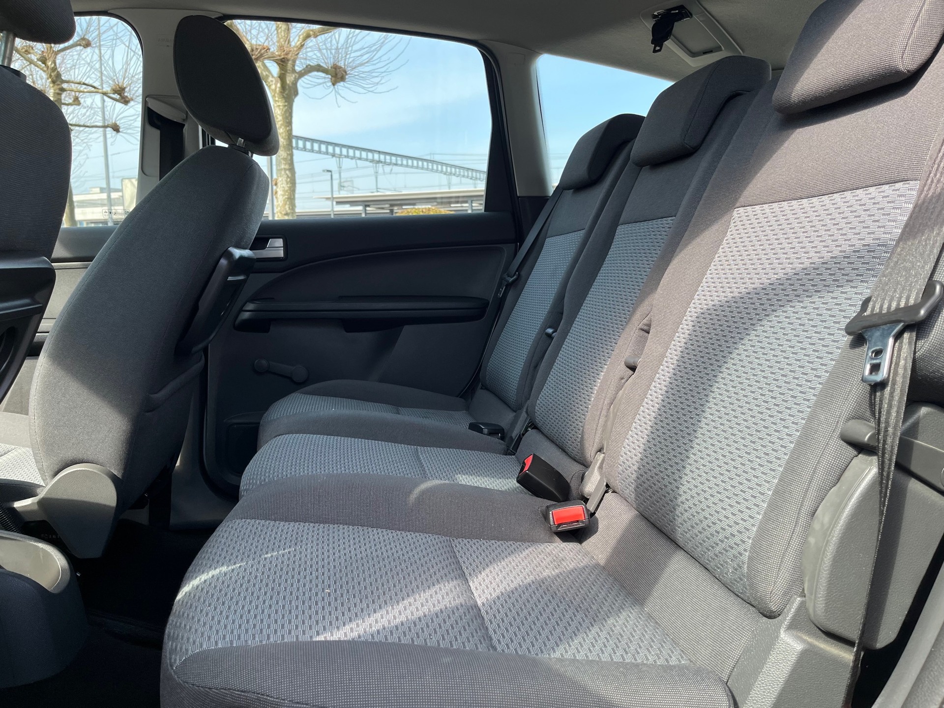 FORD Focus C-Max 1.8 Trend-image-7