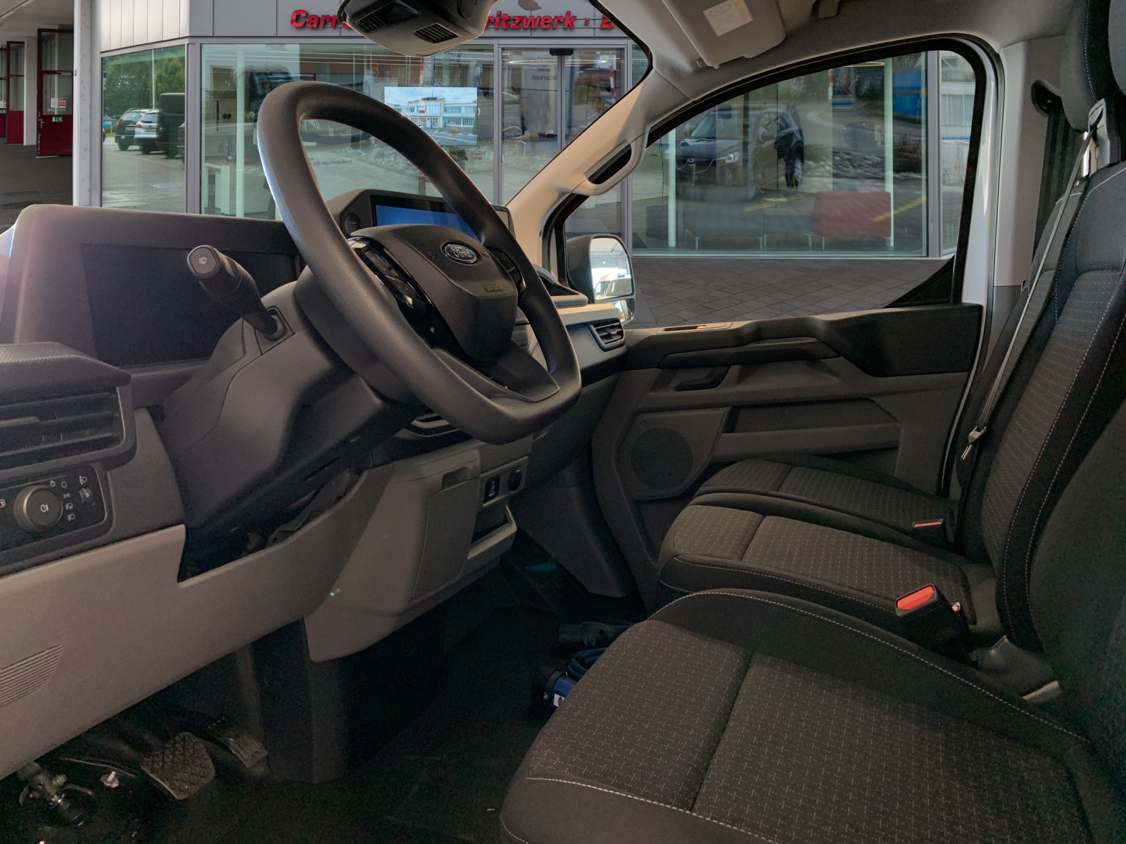 FORD Transit C Van 320 L1 2.5 Duratec 233 Trend PHEV-image-6