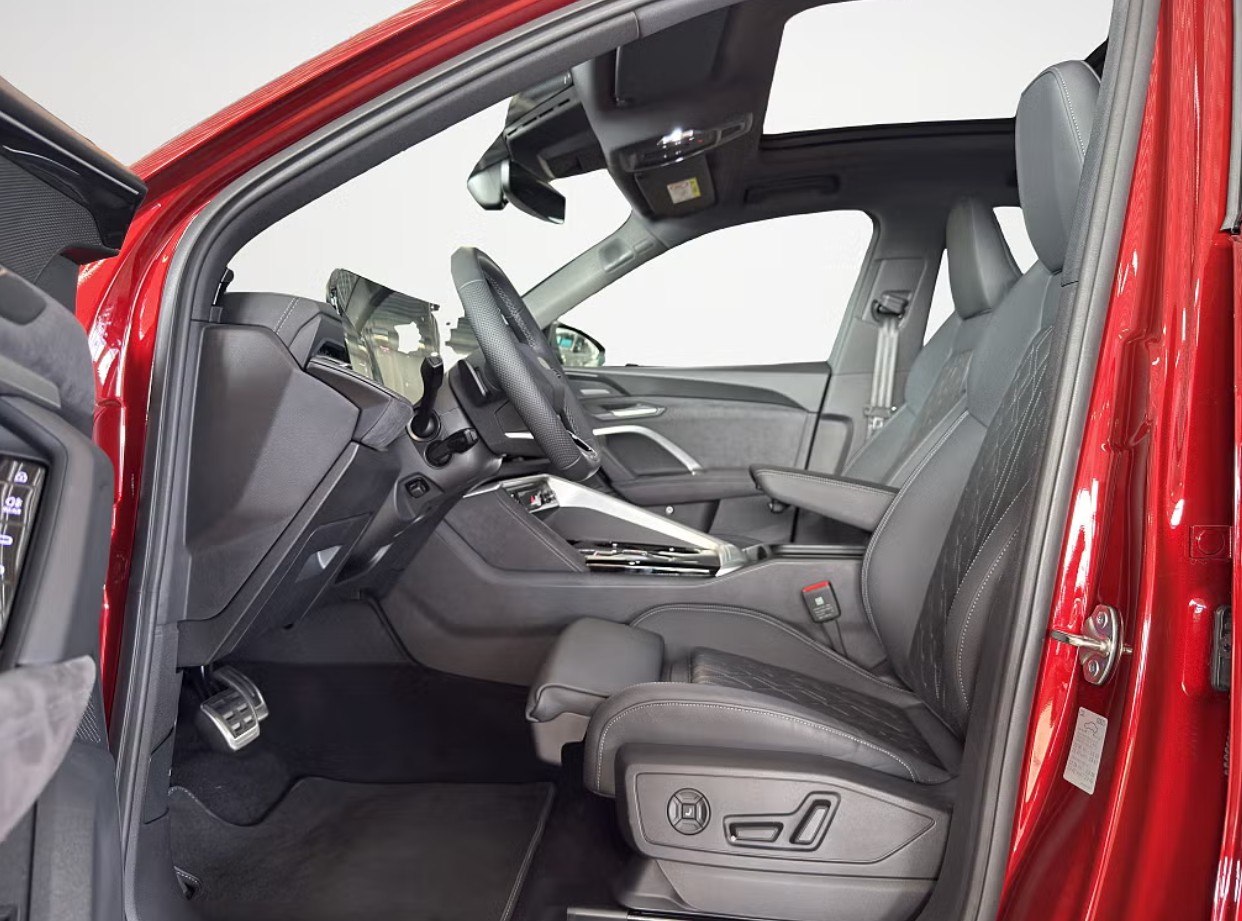 AUDI SQ5 TFSI quattro S-tronic-showroom-element-3