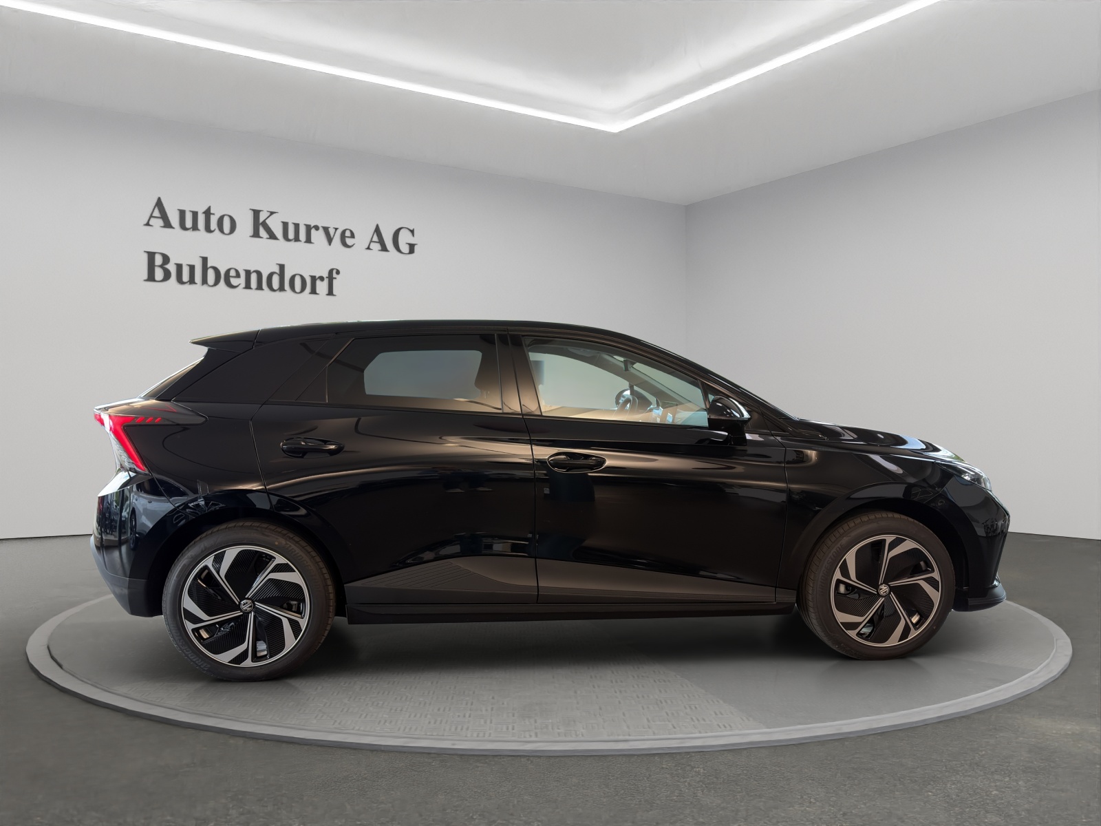 MG 4 77kWh Premium-showroom-element-2