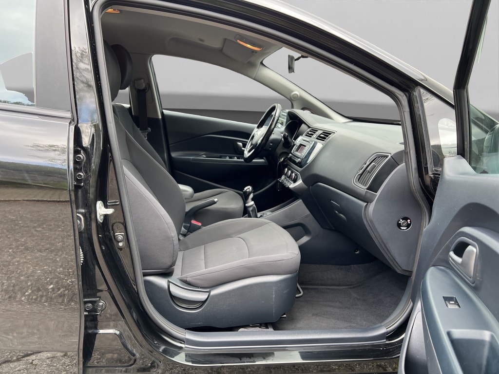 KIA Rio 1.4 CVVT Trend-image-10