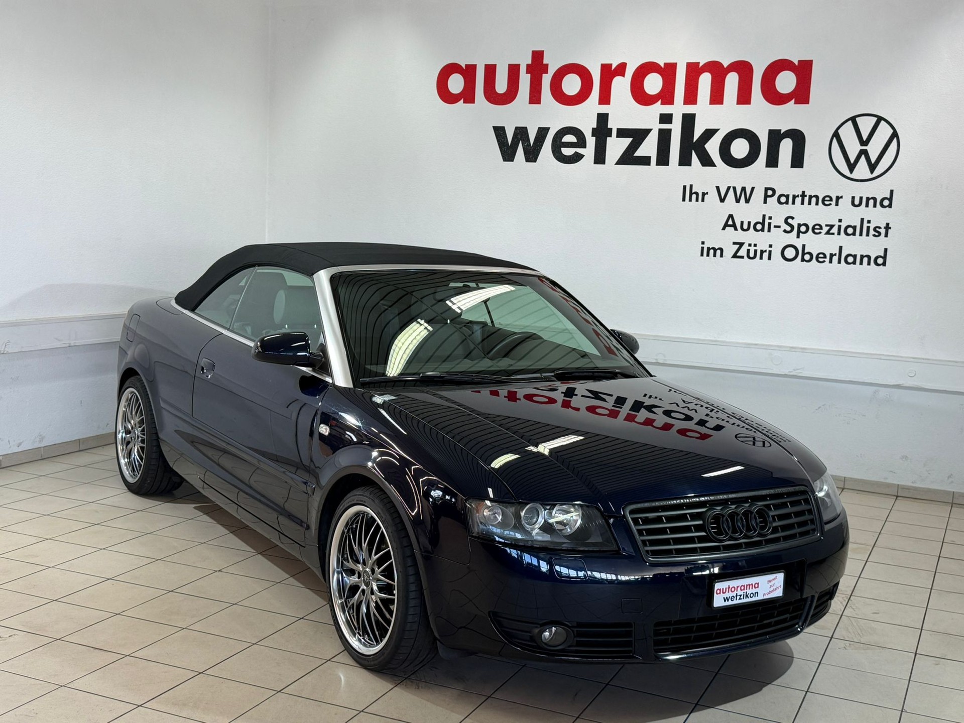 AUDI A4 Cabriolet 2.4 V6-showroom-element-3