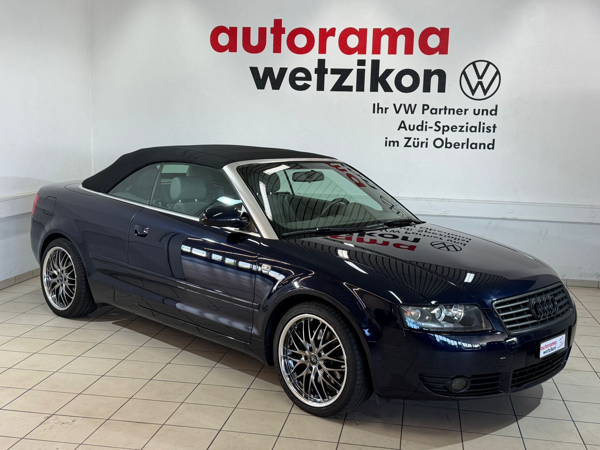 AUDI A4 Cabriolet 2.4 V6-showroom-element-1