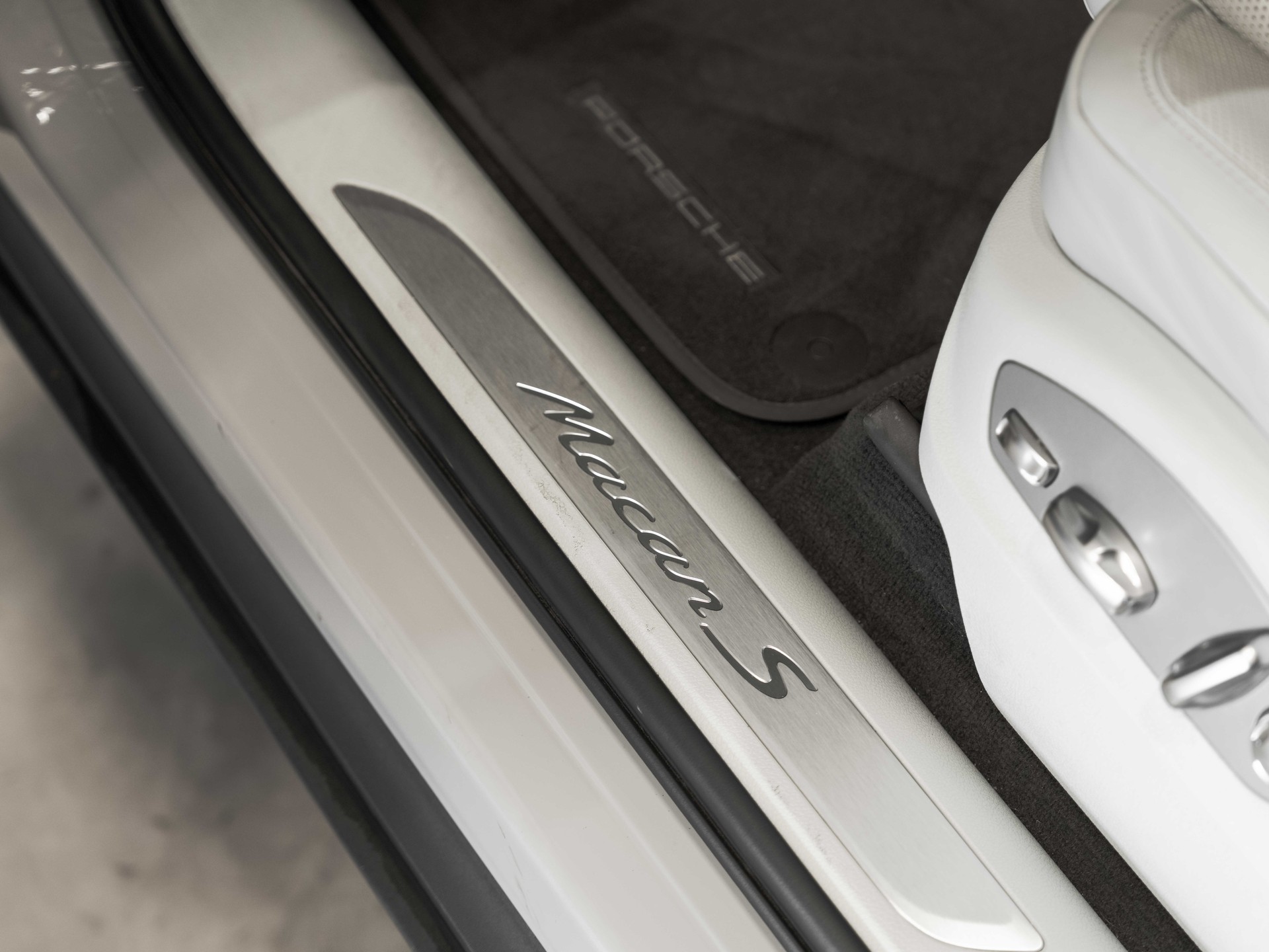 PORSCHE Macan S PDK-image-38