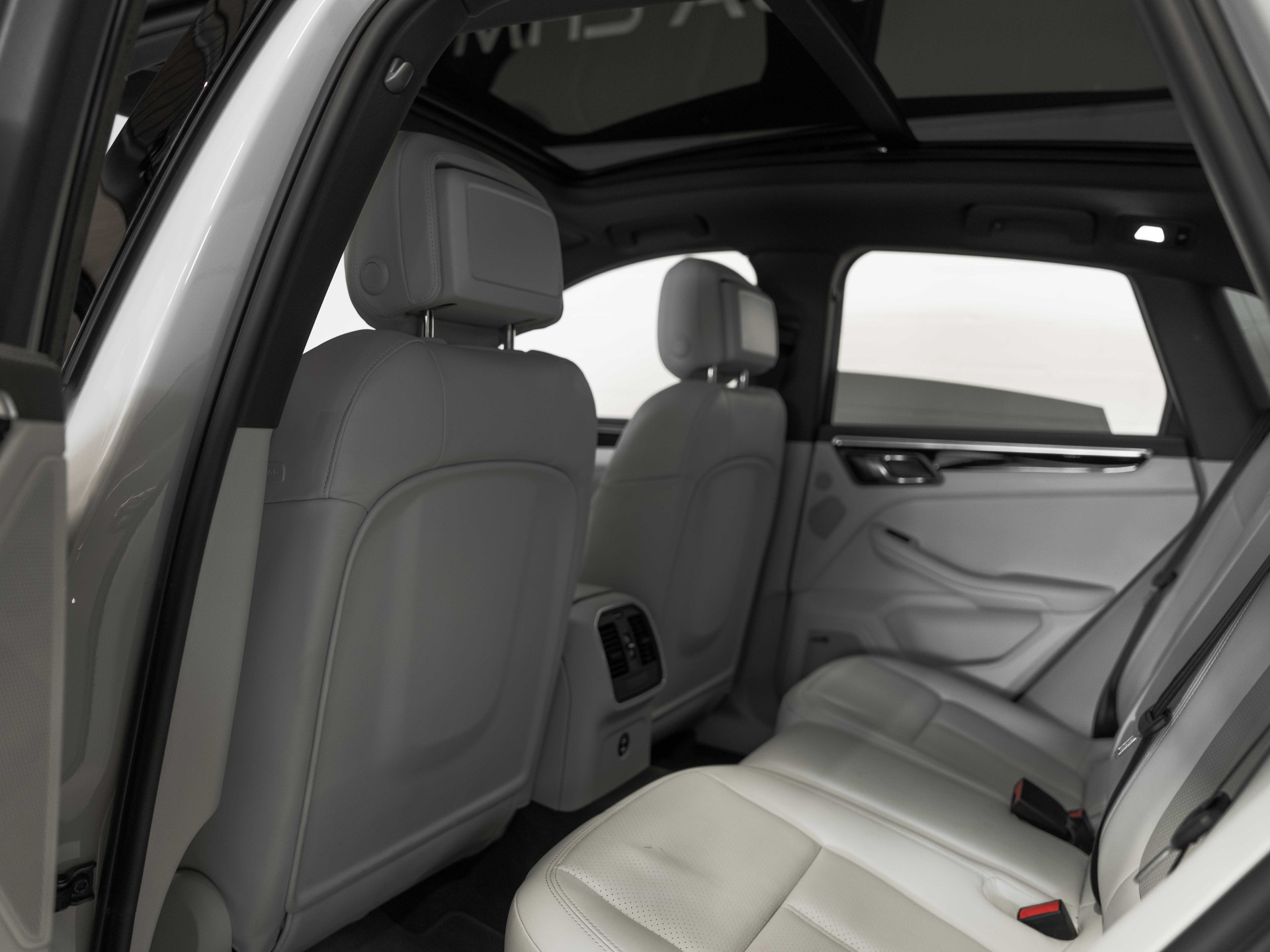 PORSCHE Macan S PDK-image-13