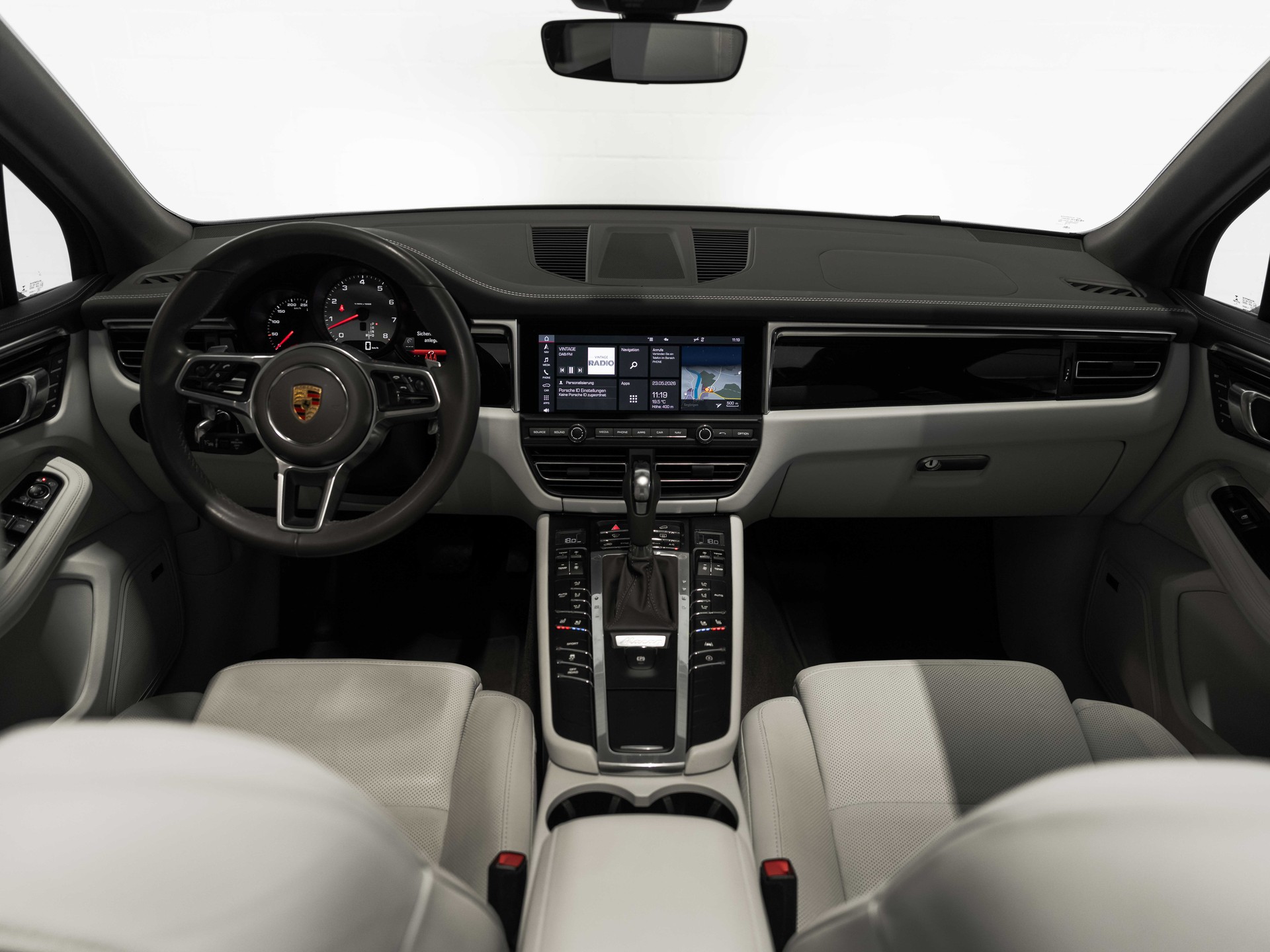 PORSCHE Macan S PDK-image-17
