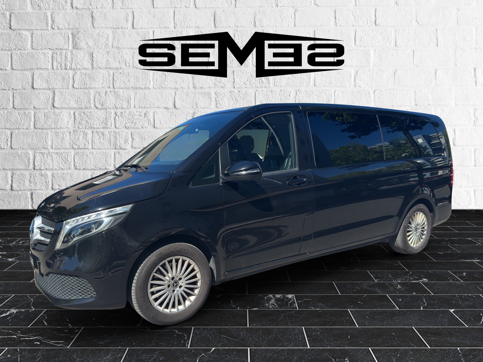 MERCEDES-BENZ V 300 d extralang 4Matic 9G-Tronic-image-0