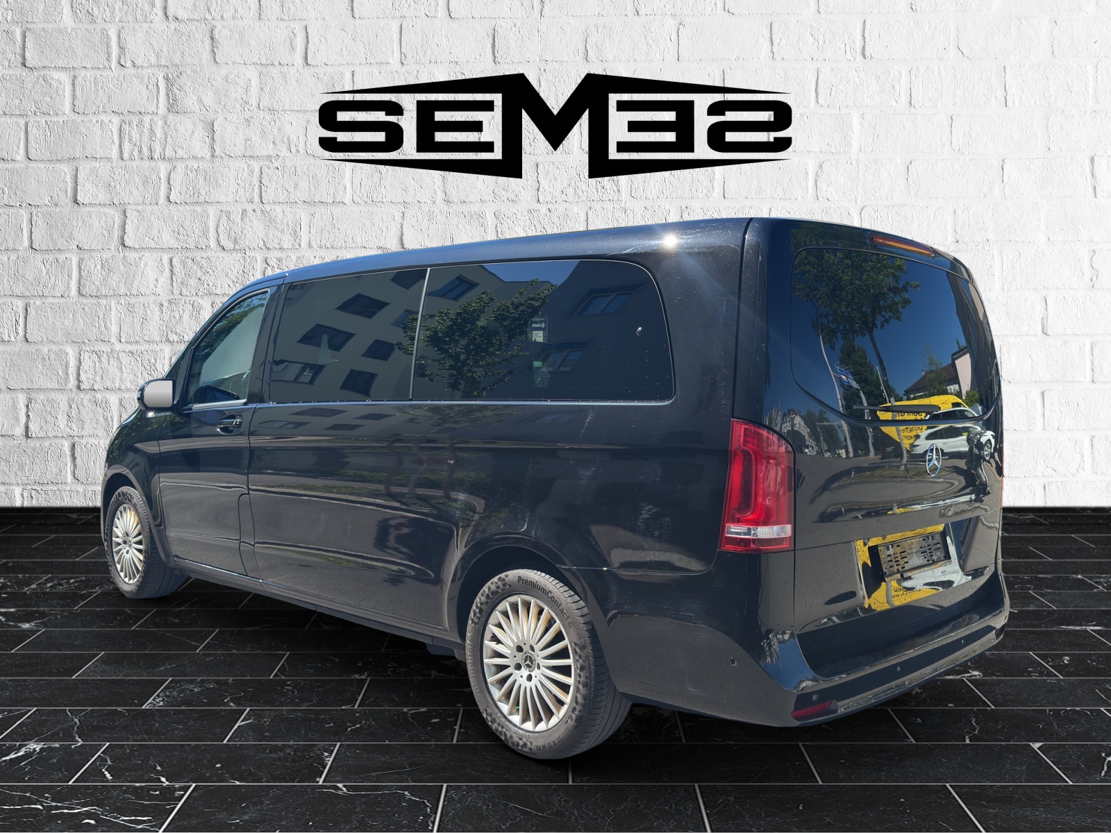 MERCEDES-BENZ V 300 d extralang 4Matic 9G-Tronic-image-2