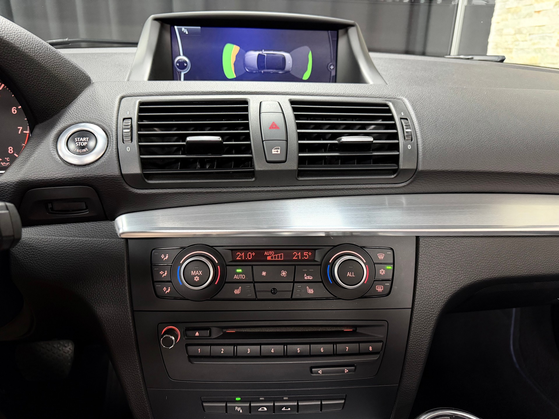 BMW 135i Cabrio DSG-image-22