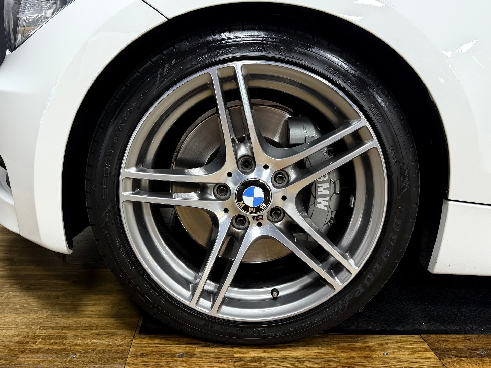 BMW 135i Cabrio DSG-image-29