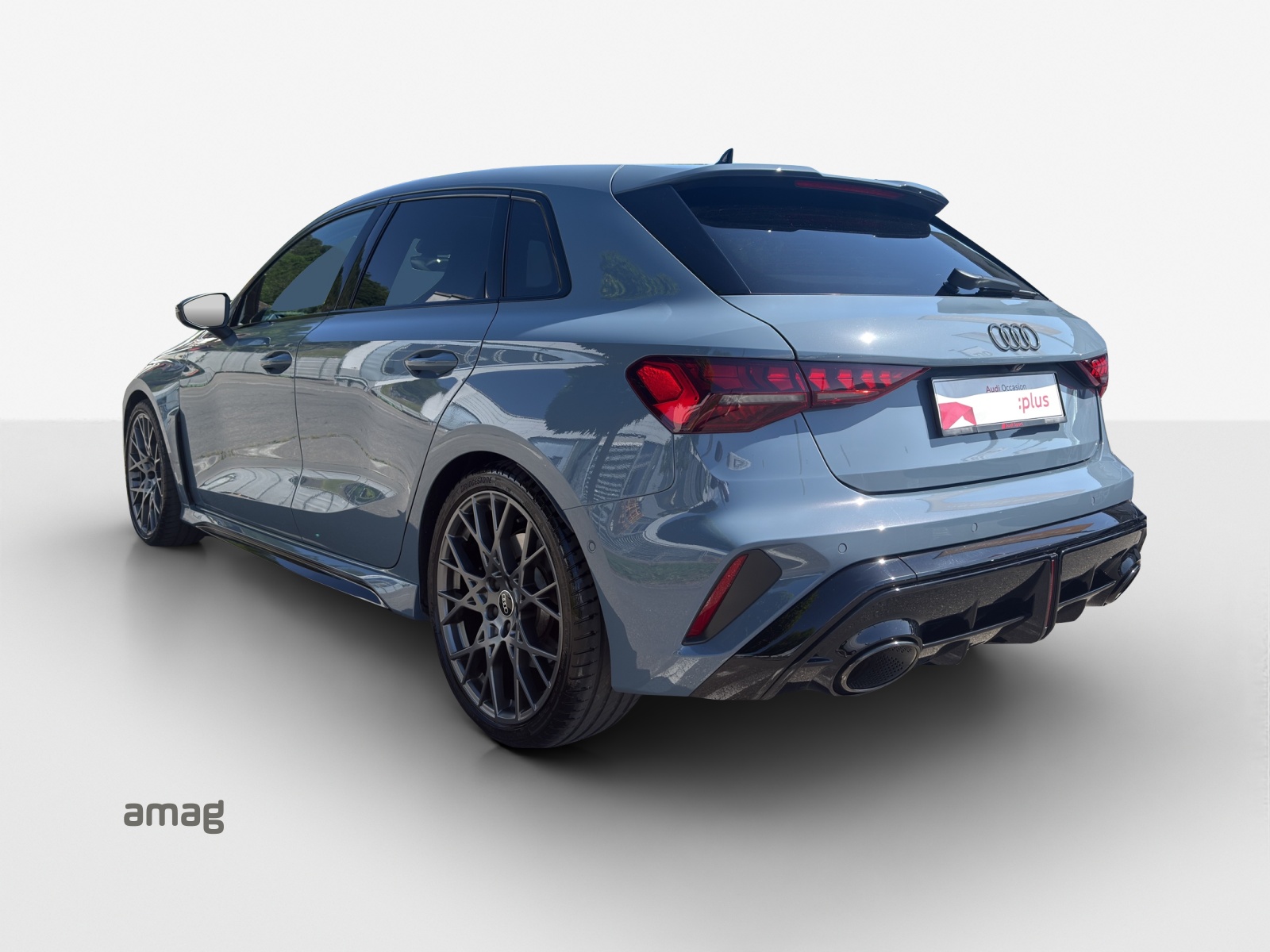 AUDI RS3 Sportback 2.5 TSI quattro S-tronic-image-2
