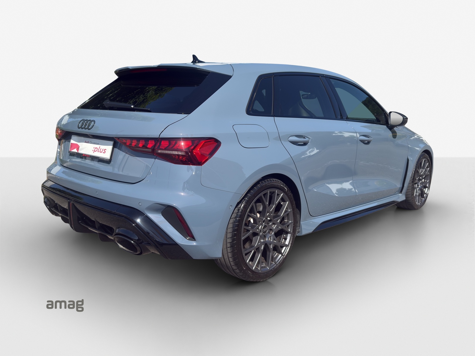 AUDI RS3 Sportback 2.5 TSI quattro S-tronic-image-4