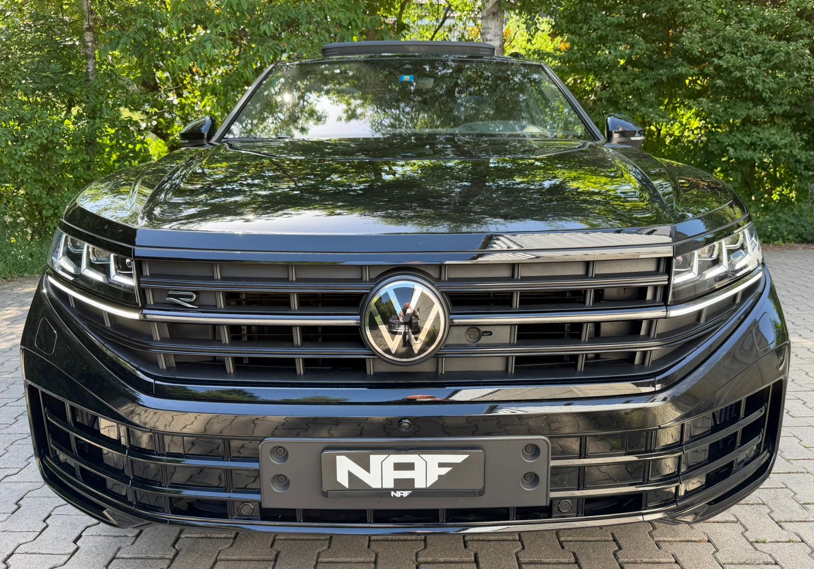 VW Touareg 3.0 TSI R eHybrid Tiptronic-image-7