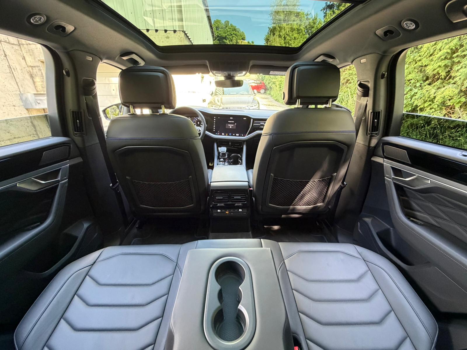 VW Touareg 3.0 TSI R eHybrid Tiptronic-image-21