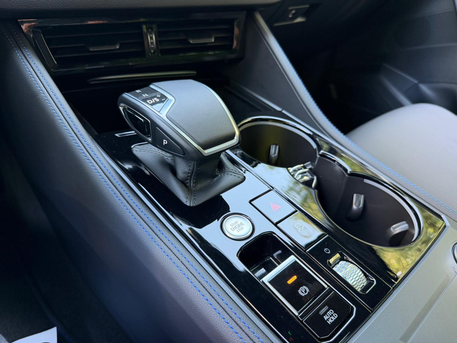 VW Touareg 3.0 TSI R eHybrid Tiptronic-image-30