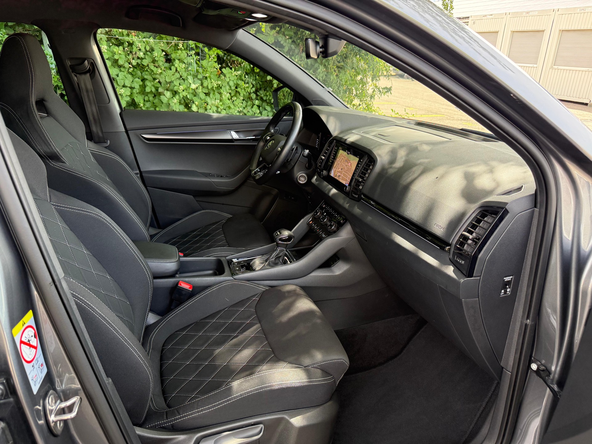 SKODA Karoq 2.0 TDI SportLine 4x4 DSG-image-17