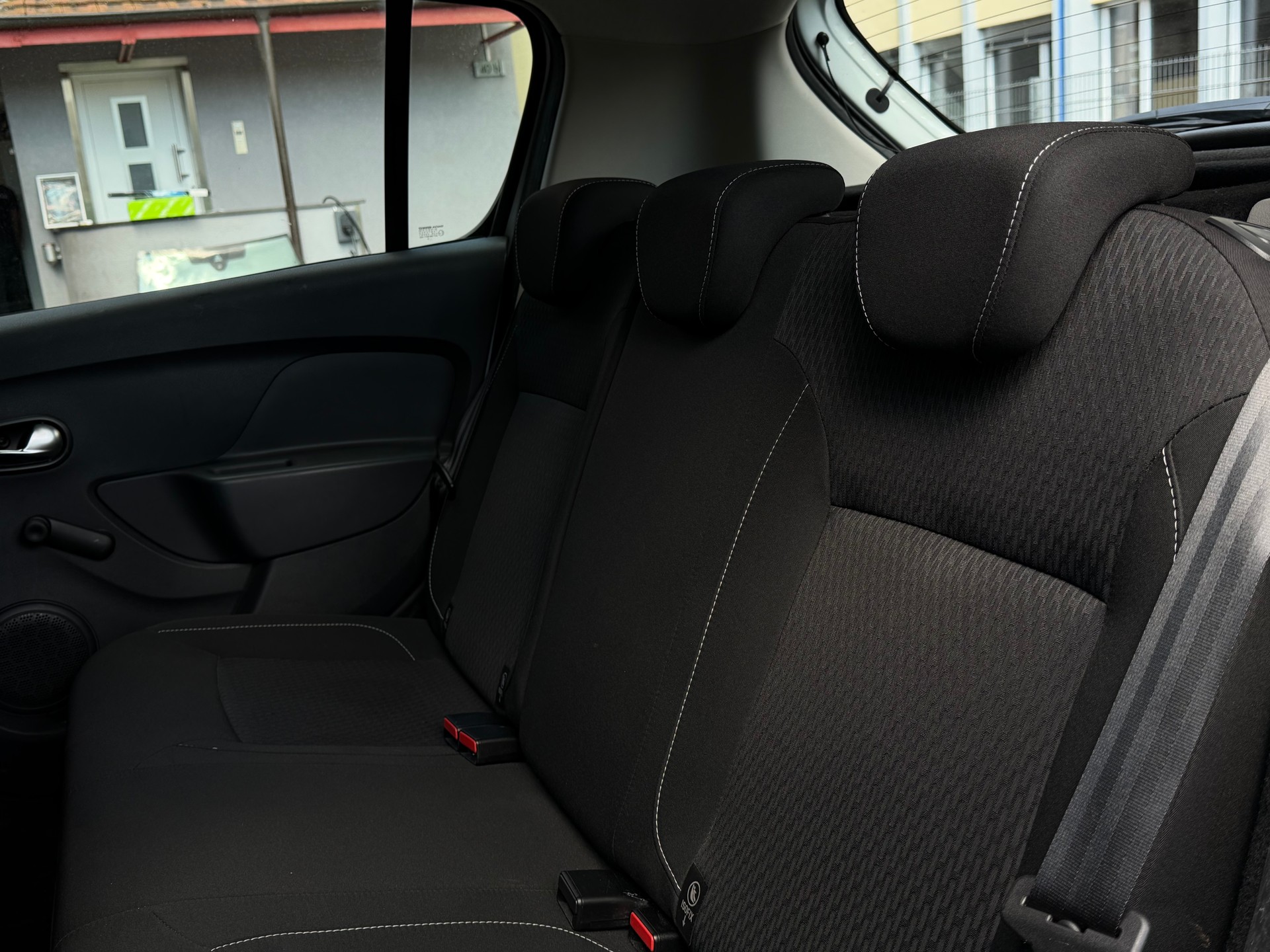 DACIA Sandero TCe 90 Comfort*Frisch ab MFK&Service*Sparsam&Zuverlässig*2 Neue Pneu inkl.*-image-12