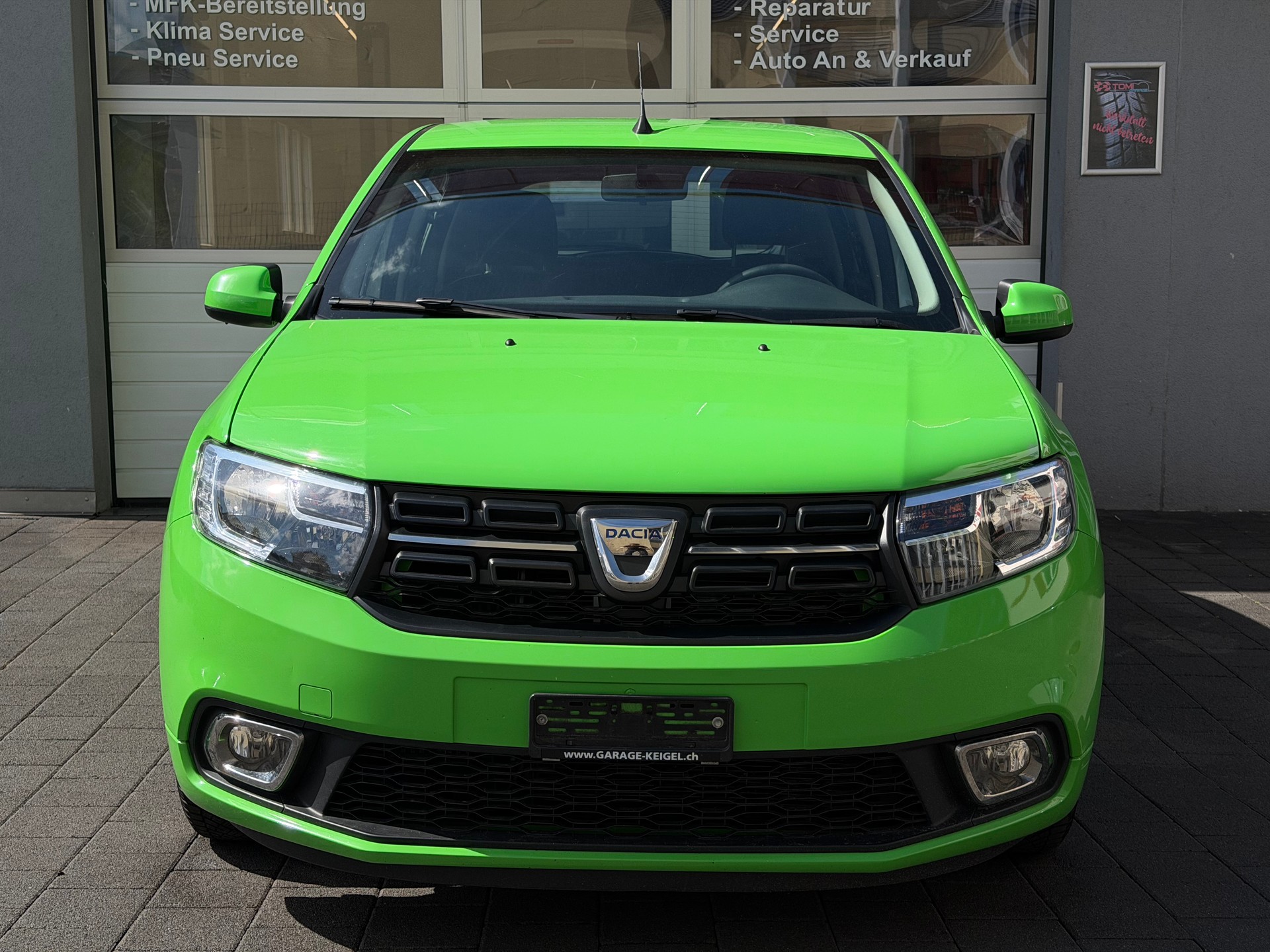 DACIA Sandero TCe 90 Comfort*Frisch ab MFK&Service*Sparsam&Zuverlässig*2 Neue Pneu inkl.*-image-1