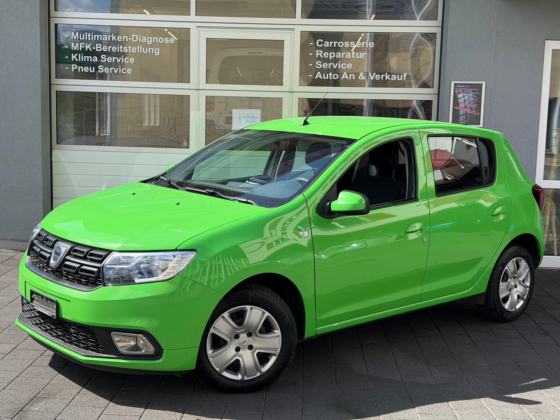 DACIA Sandero TCe 90 Comfort*Frisch ab MFK&Service*Sparsam&Zuverlässig*2 Neue Pneu inkl.*-image-0